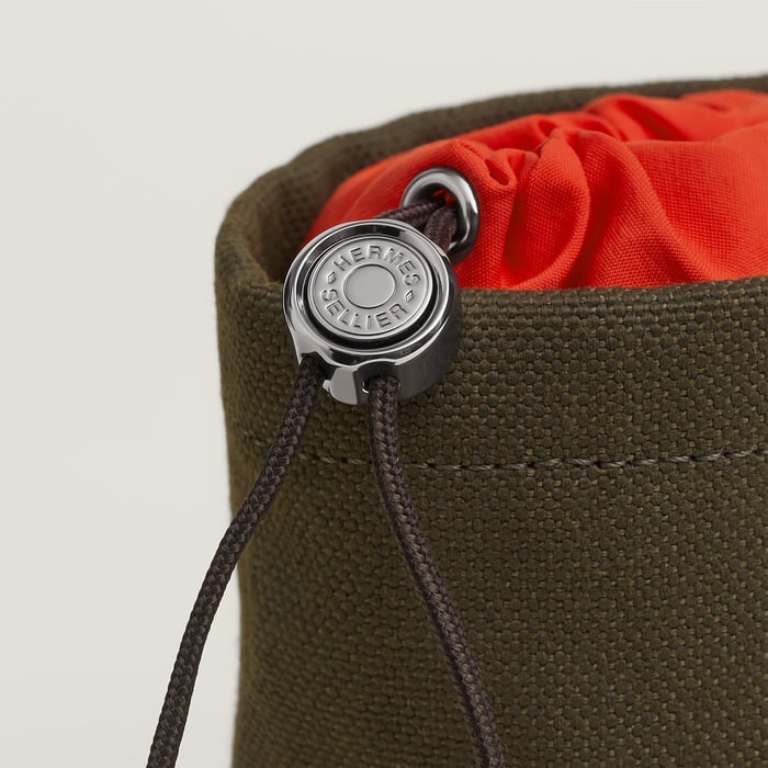 On-the-go Dog Pouch