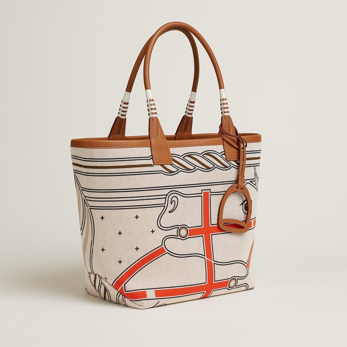 Steeple 28 Bag