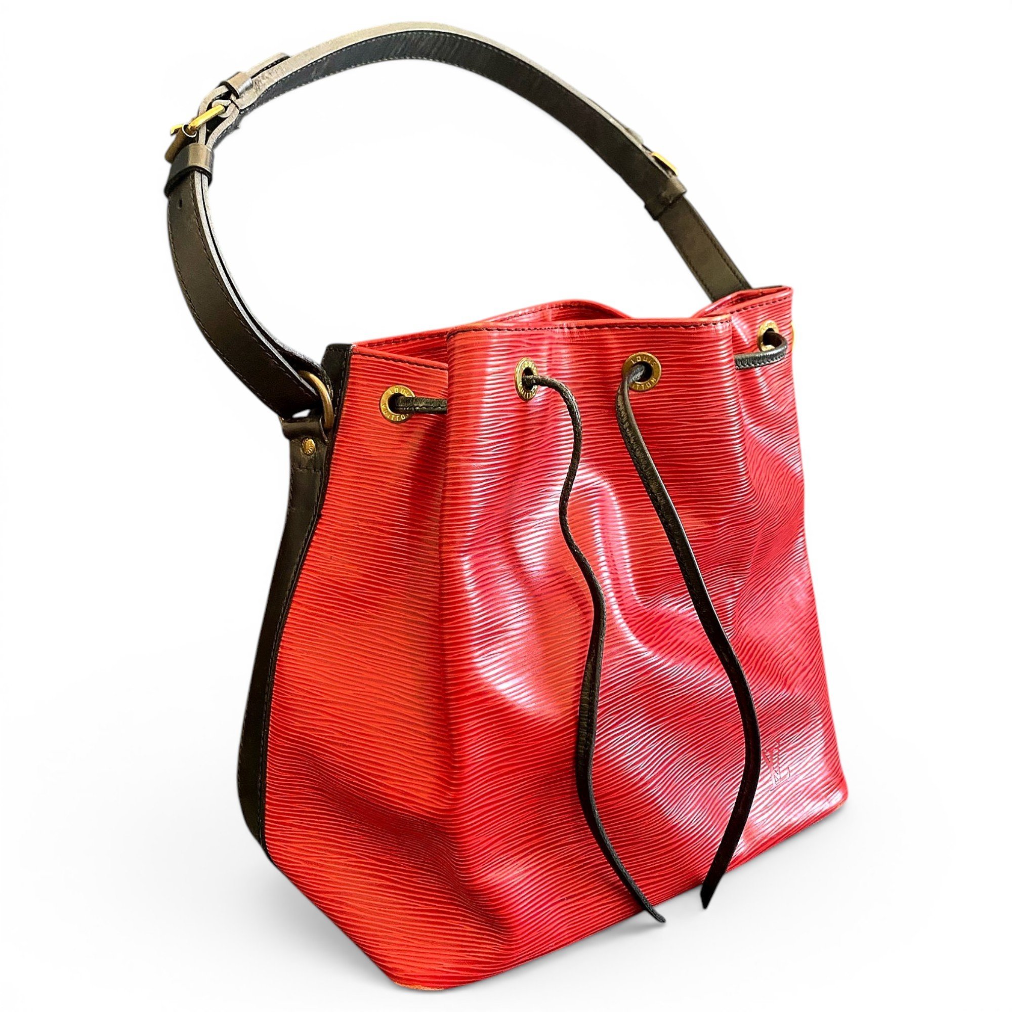 Noé leather handbag