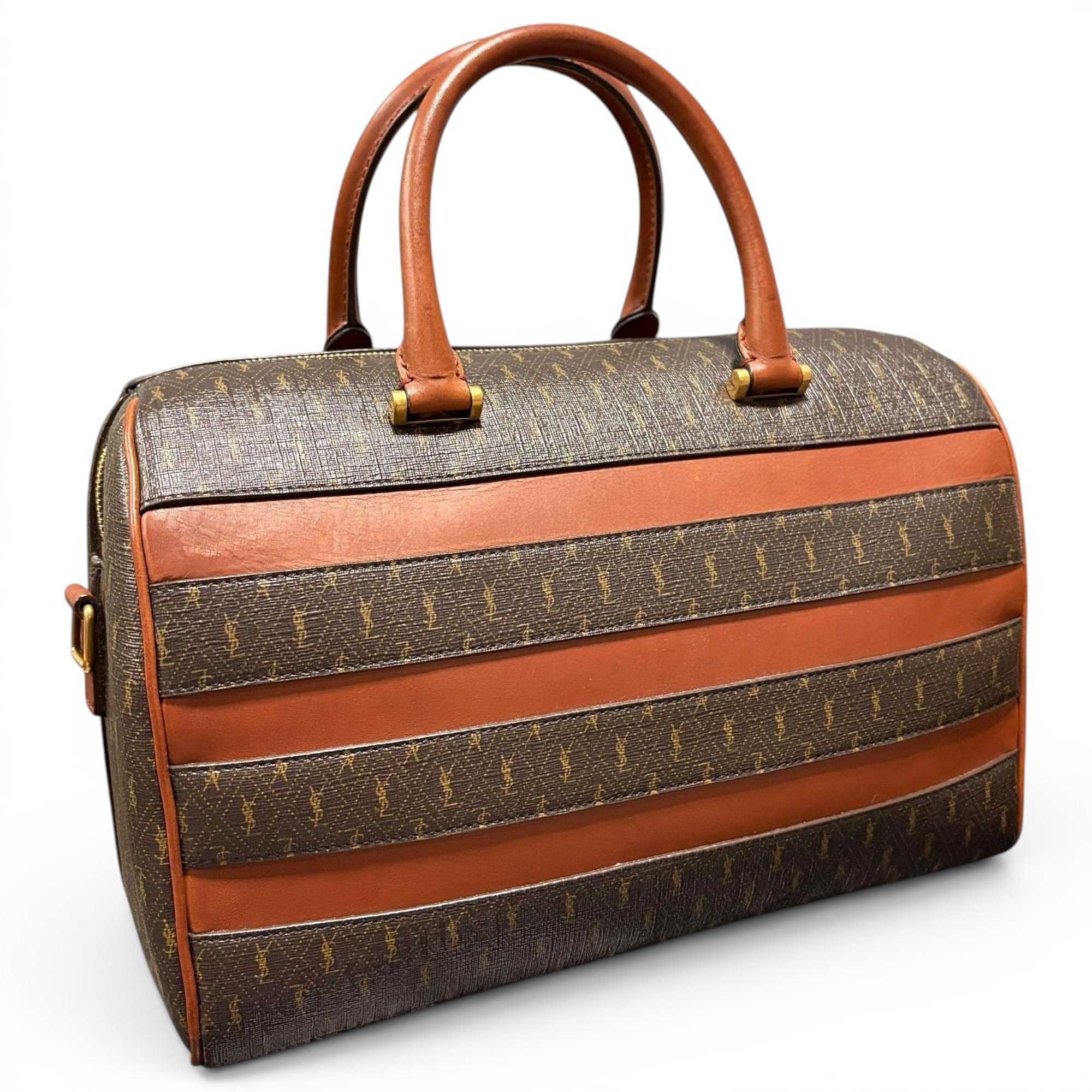 Leather travel bag