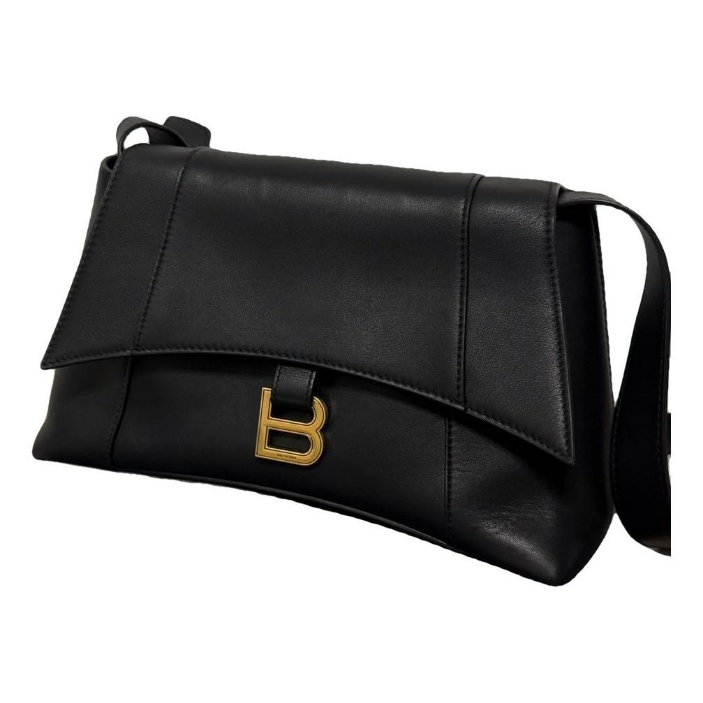 Downtown leather handbag