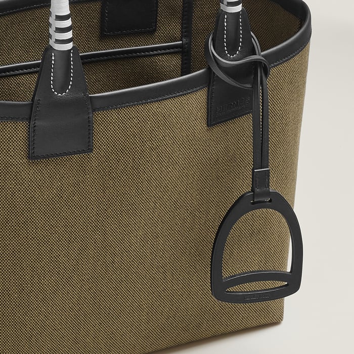 Steeple 25 Bag
