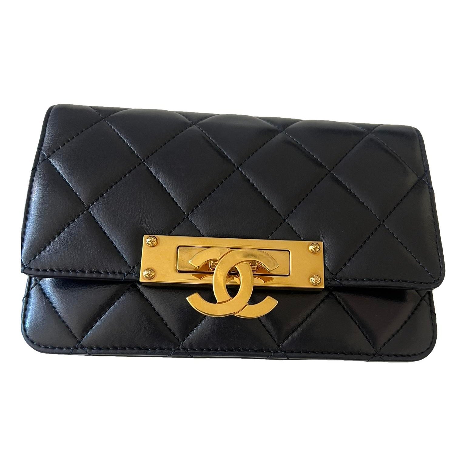 Wallet On Chain Timeless/Classique leather crossbody bag