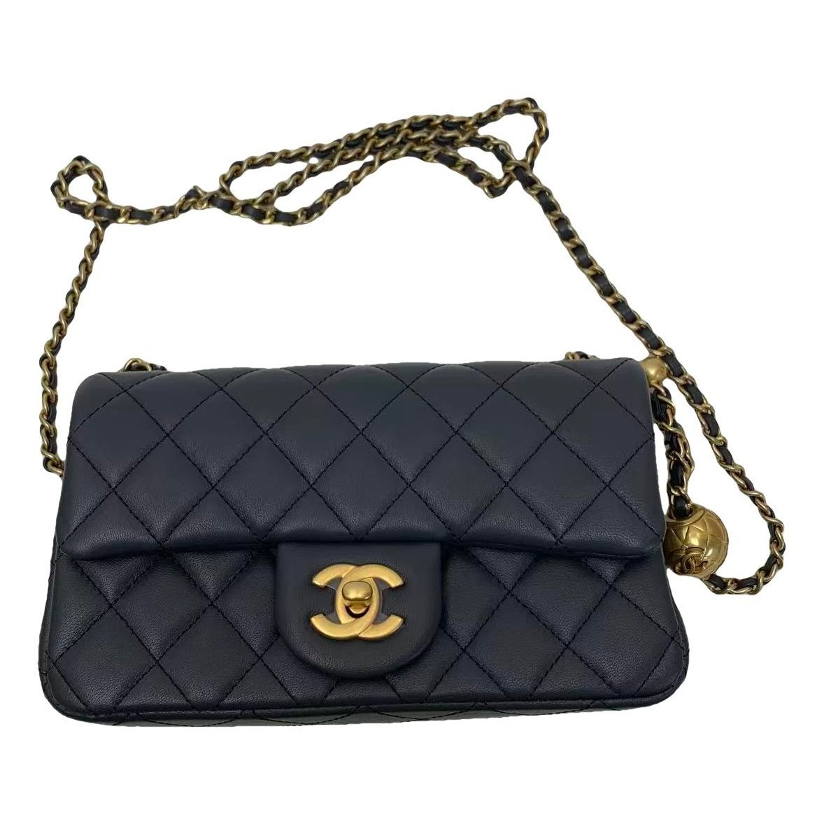 Timeless/Classique leather crossbody bag