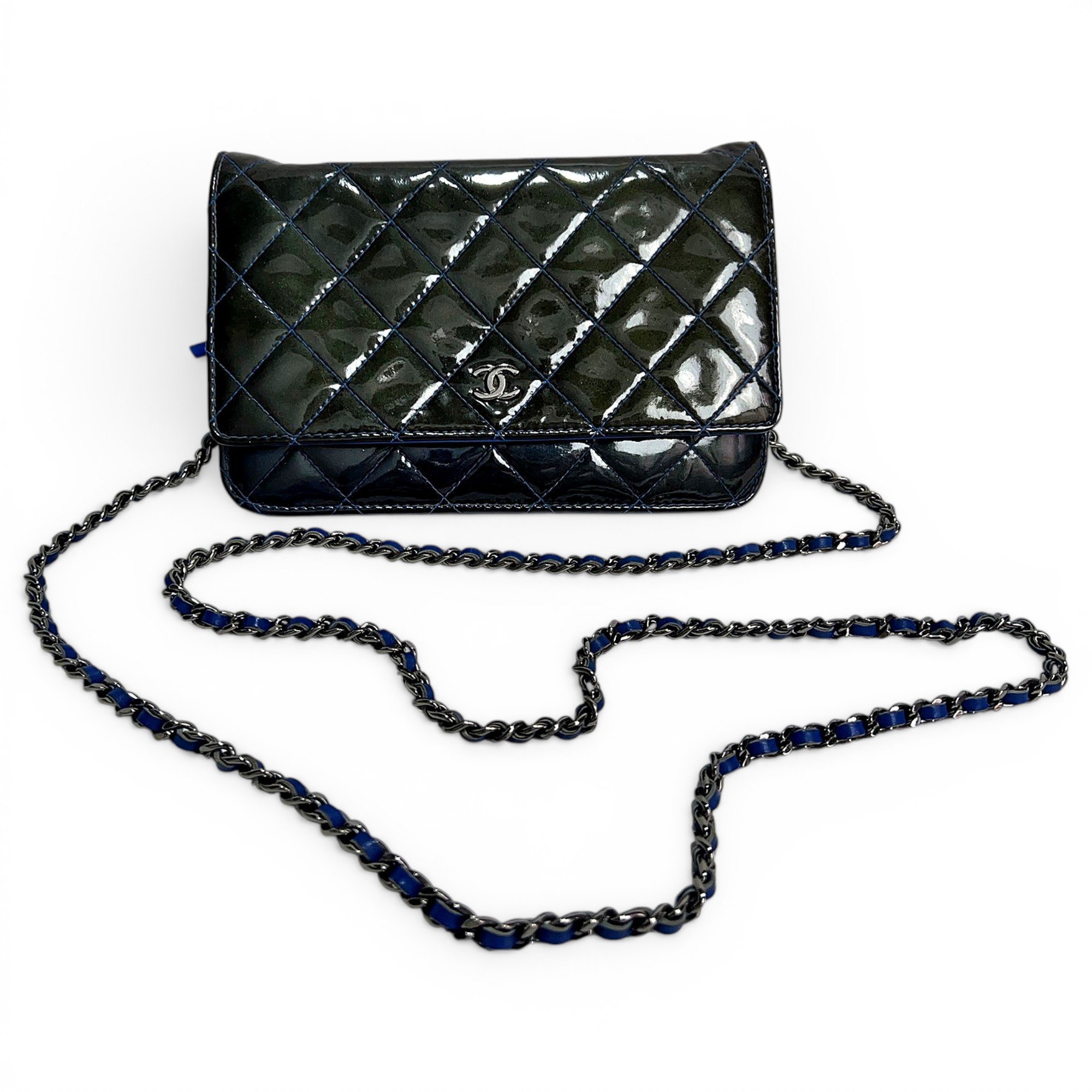 Wallet On Chain Timeless/Classique patent leather crossbody bag