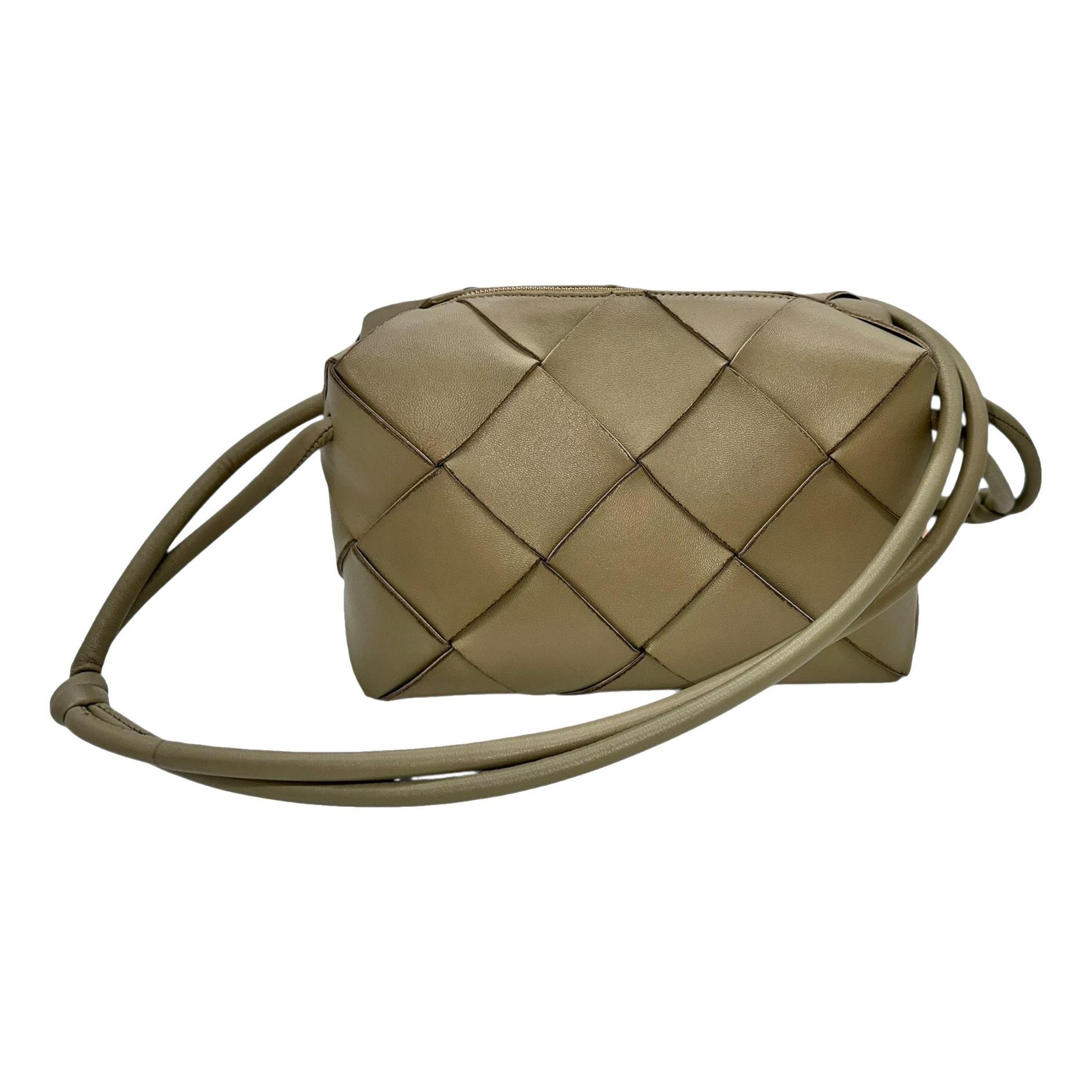 Loop leather handbag
