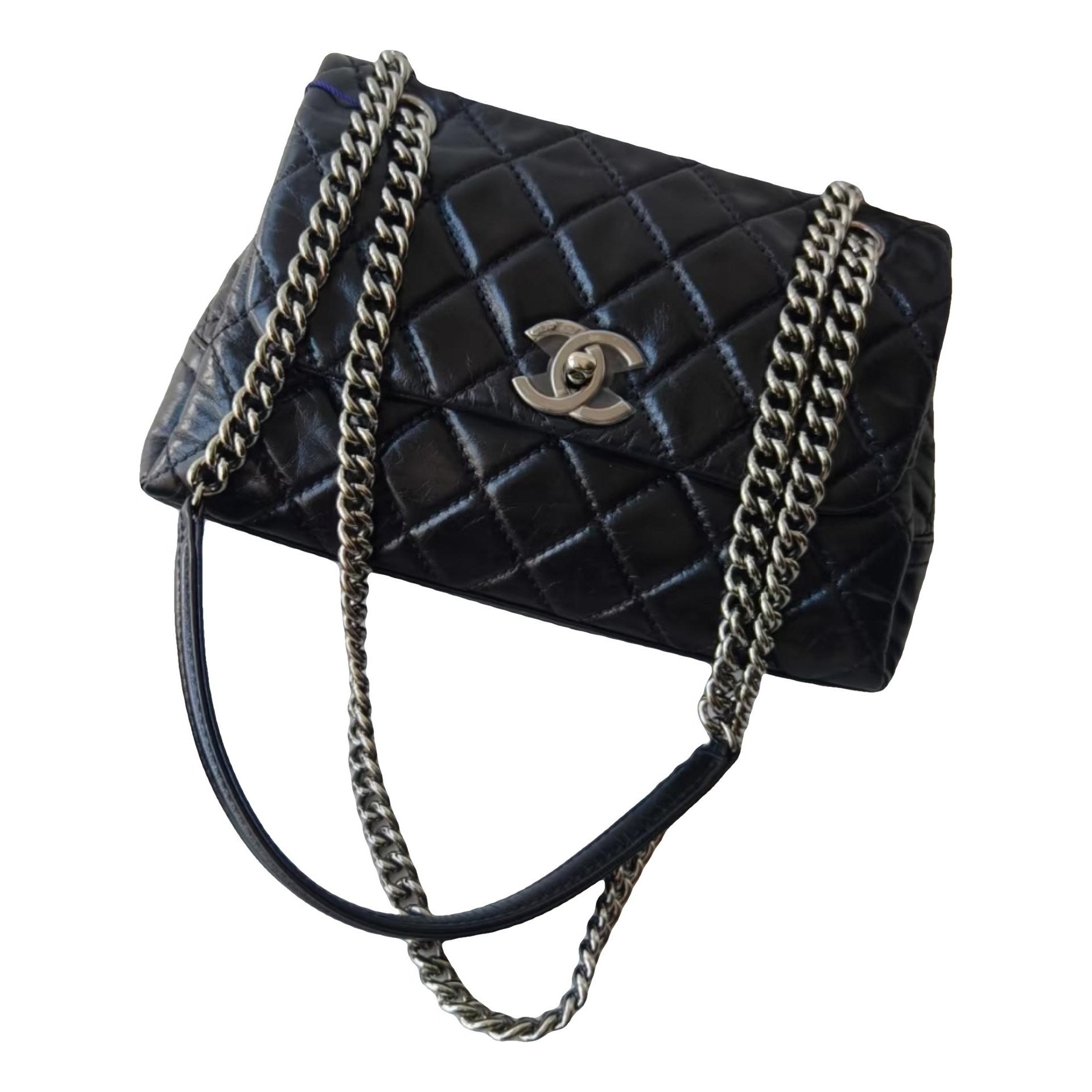 Timeless/Classique leather crossbody bag