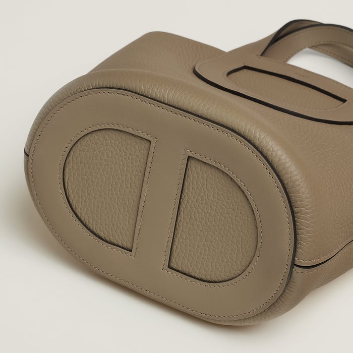 Beige Marfa Hermès In-the-loop 18 Bag