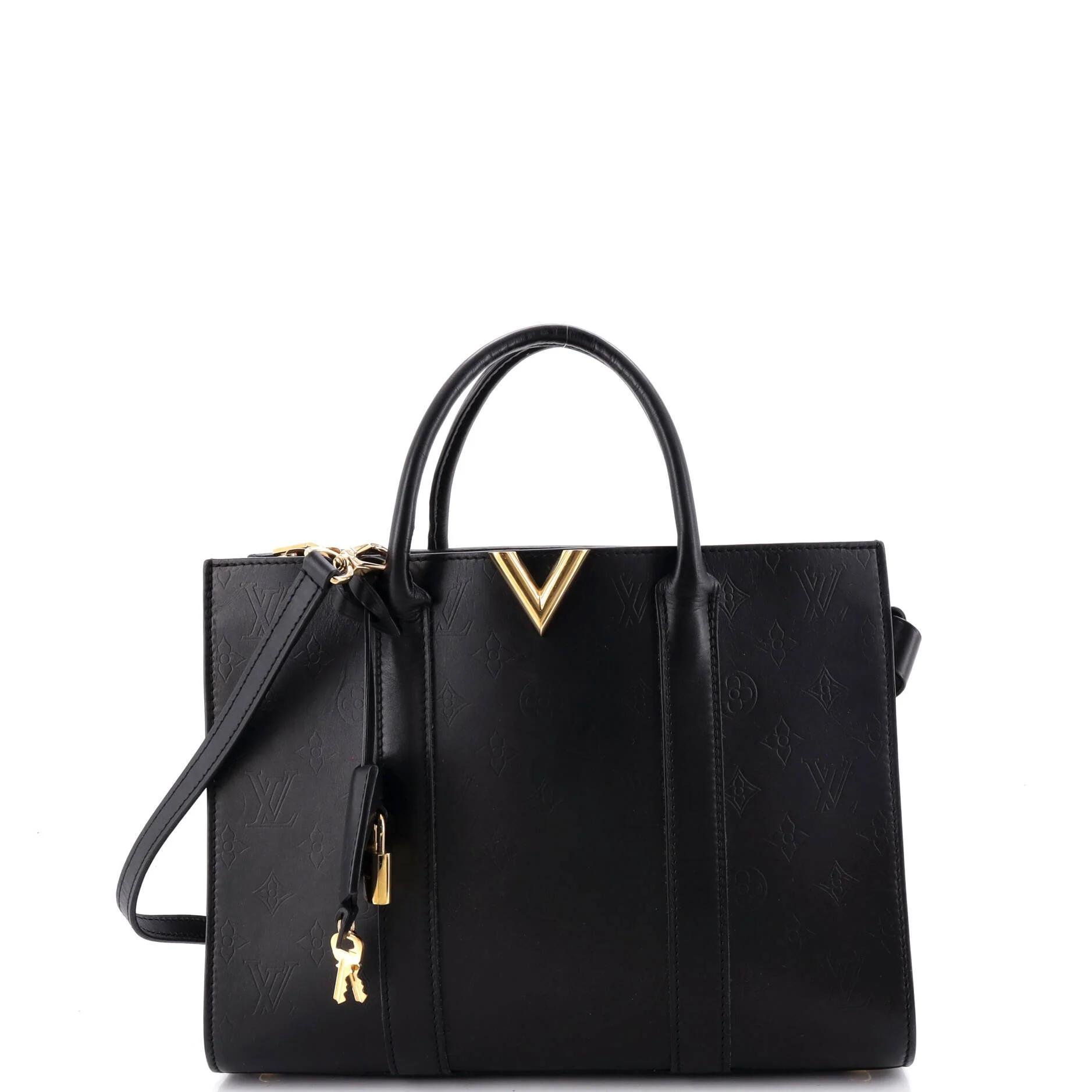 Leather tote