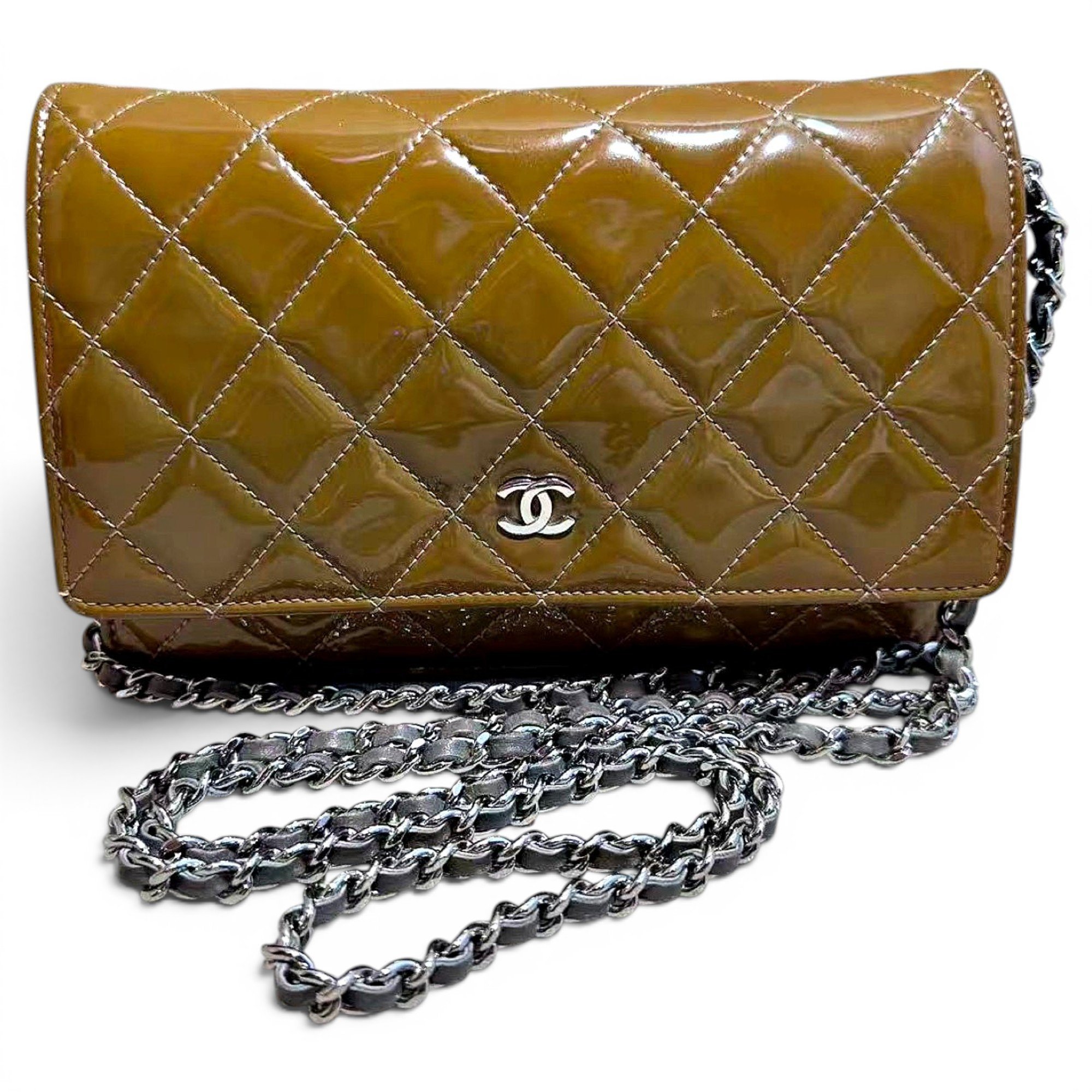 Wallet On Chain patent leather crossbody bag