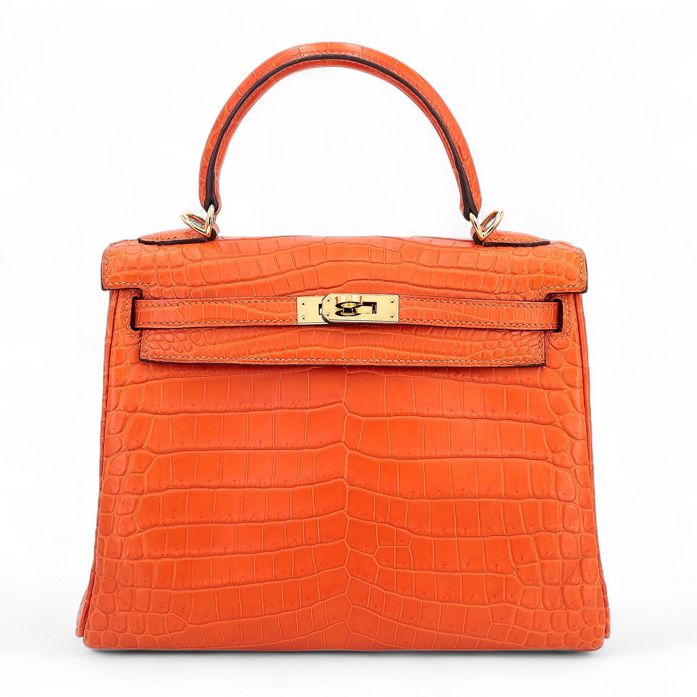 Very Good ( Rank A) HERMÈS Kelly 25 Feu (9J) Matte Alligator Gold hardware Square R (2014)