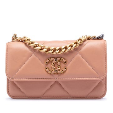 Lambskin Quilted Lambskin 19 Clutch with Chain