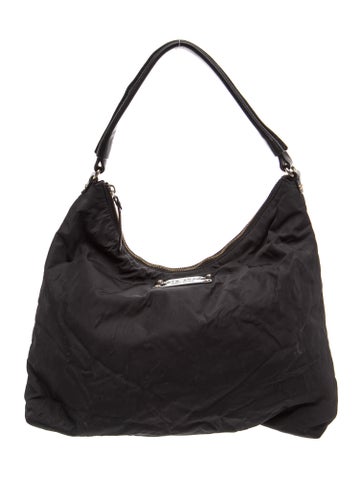 Signature Shoulder Bag