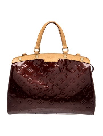 Monogram Vernis Brea MM