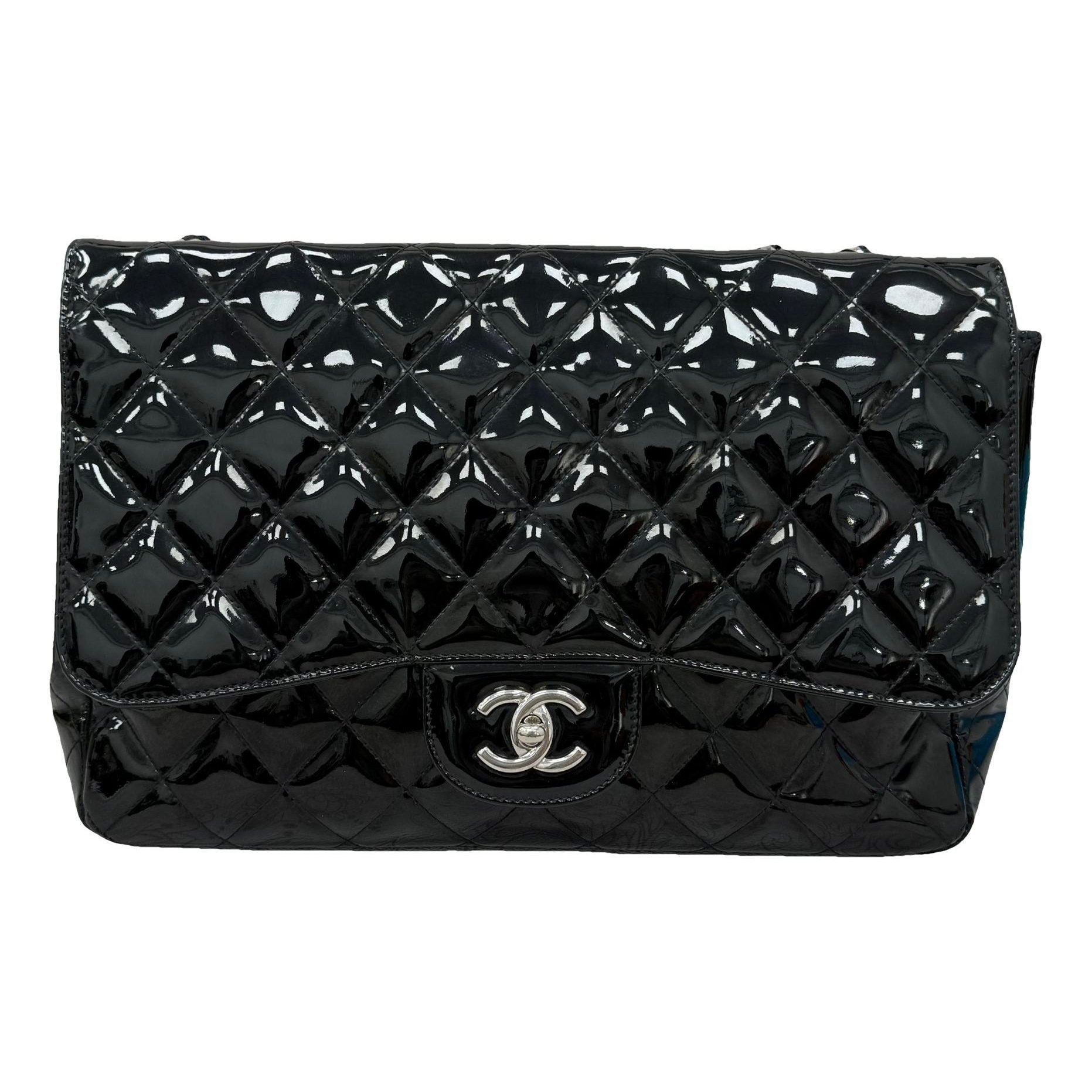 Timeless/Classique patent leather handbag