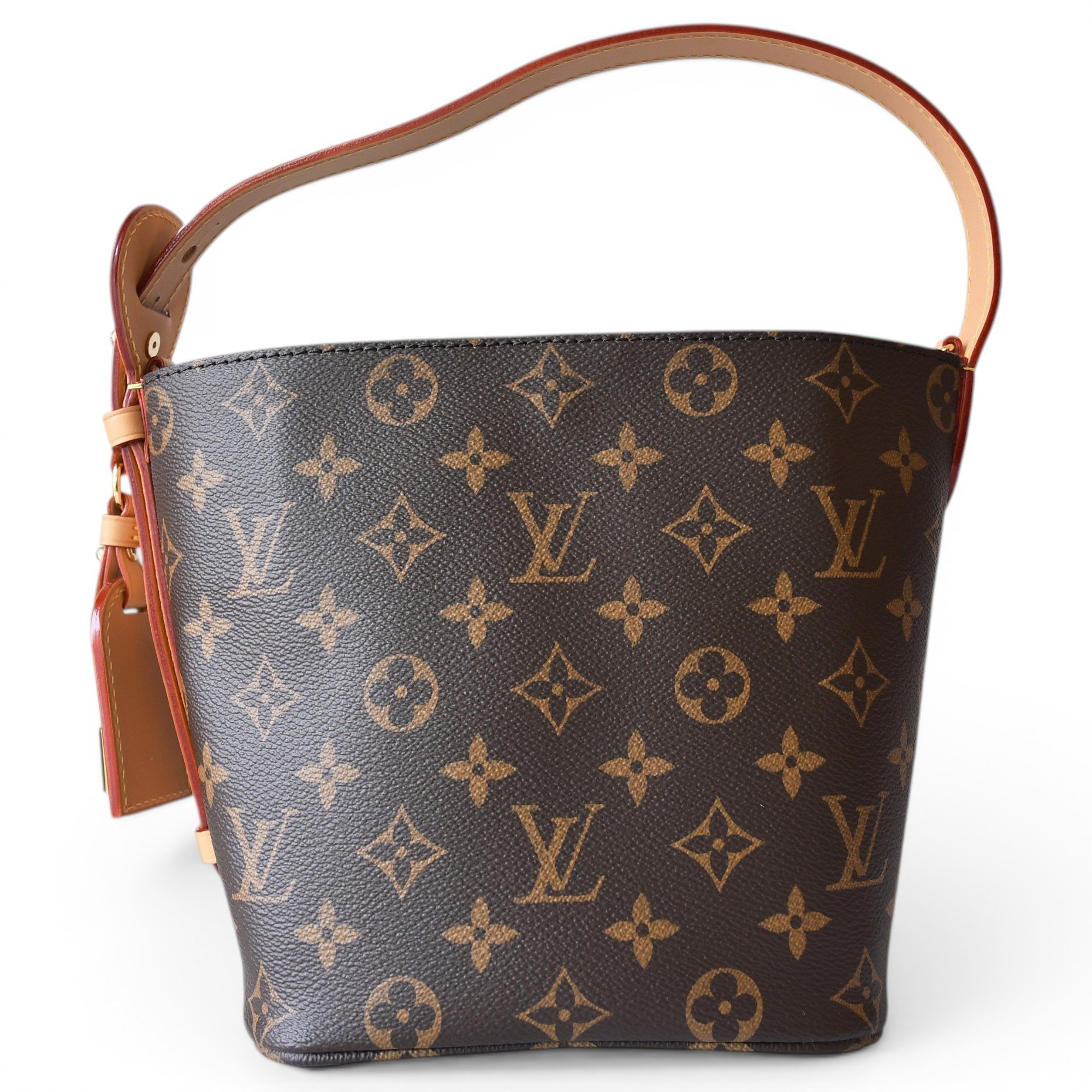 Lockme Bucket leather handbag