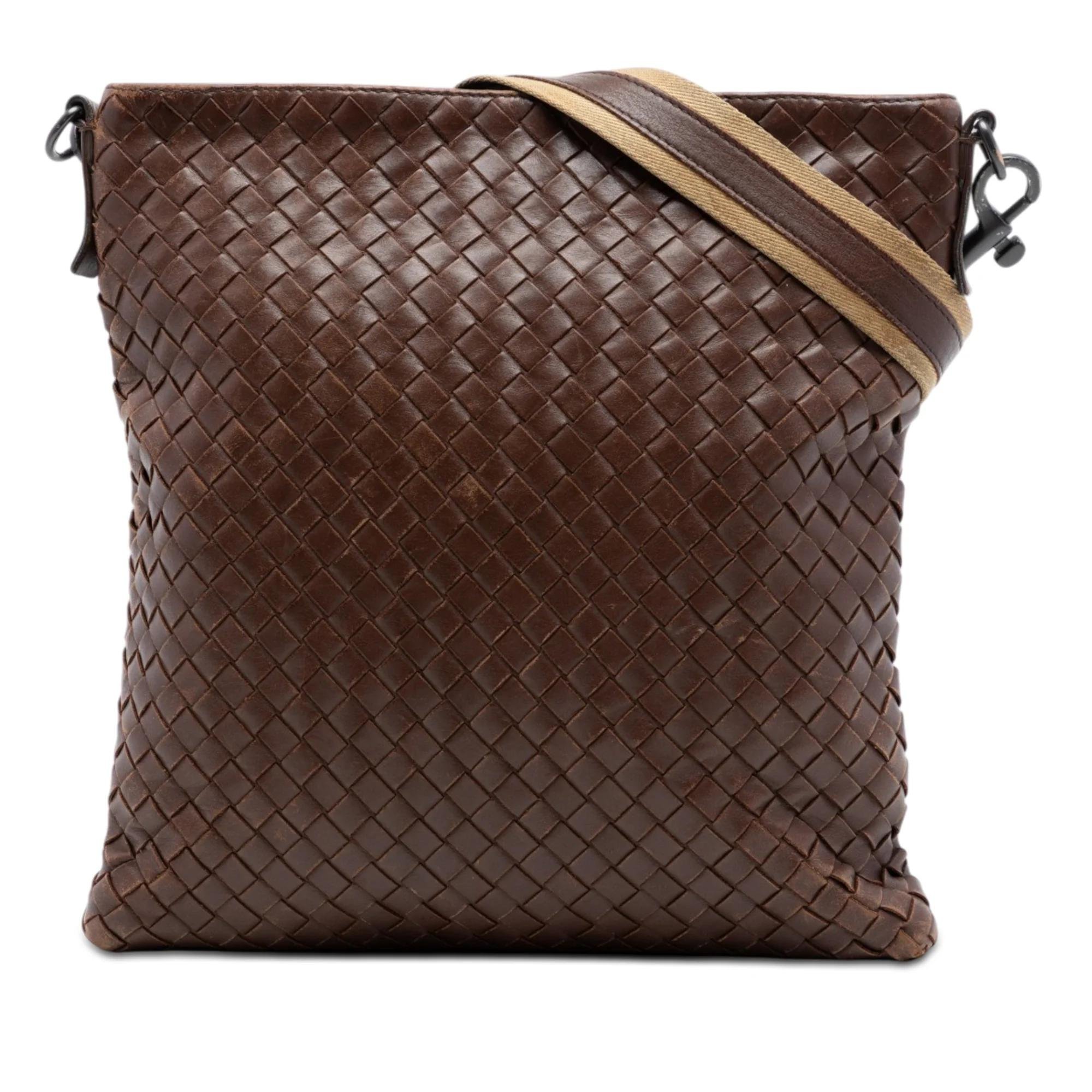 Veneta leather crossbody bag