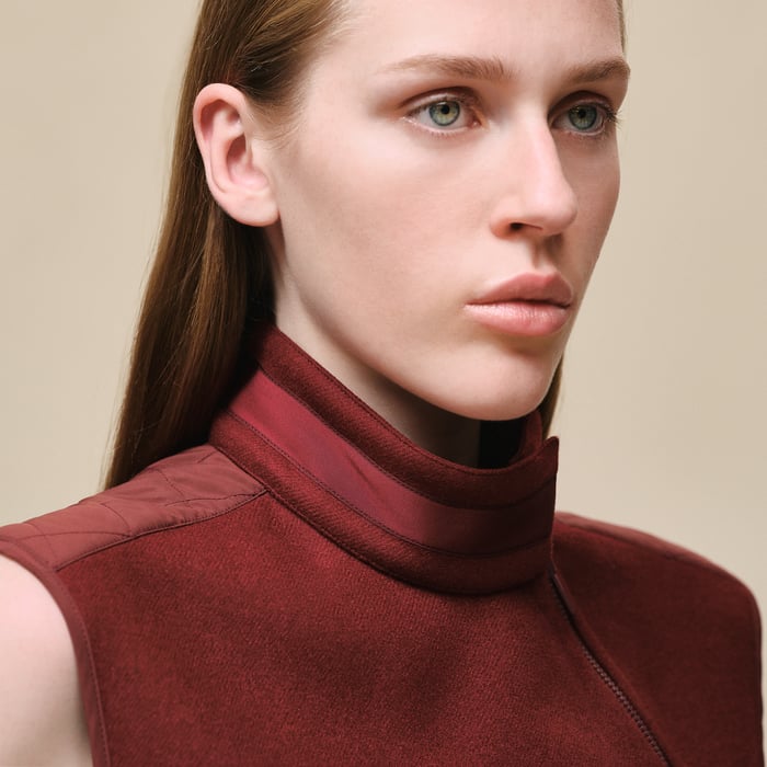 Rouge Carmin Mixed Materials Sleeveless Jacket