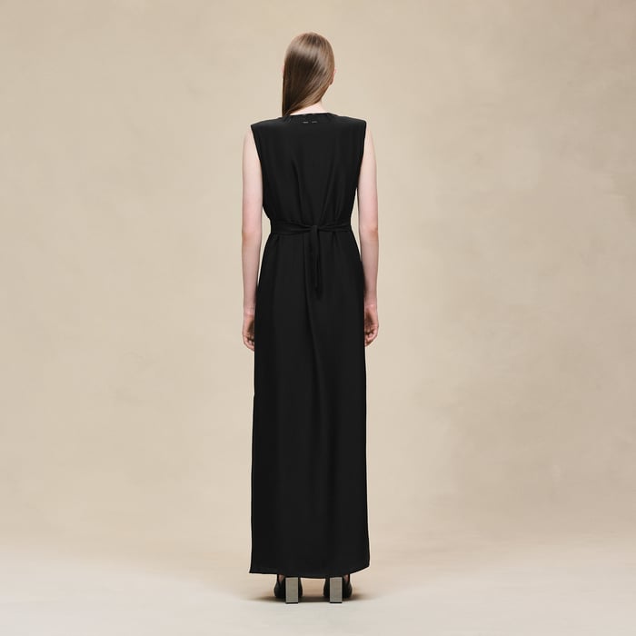 Noir Sleeveless Embroidered Caftan