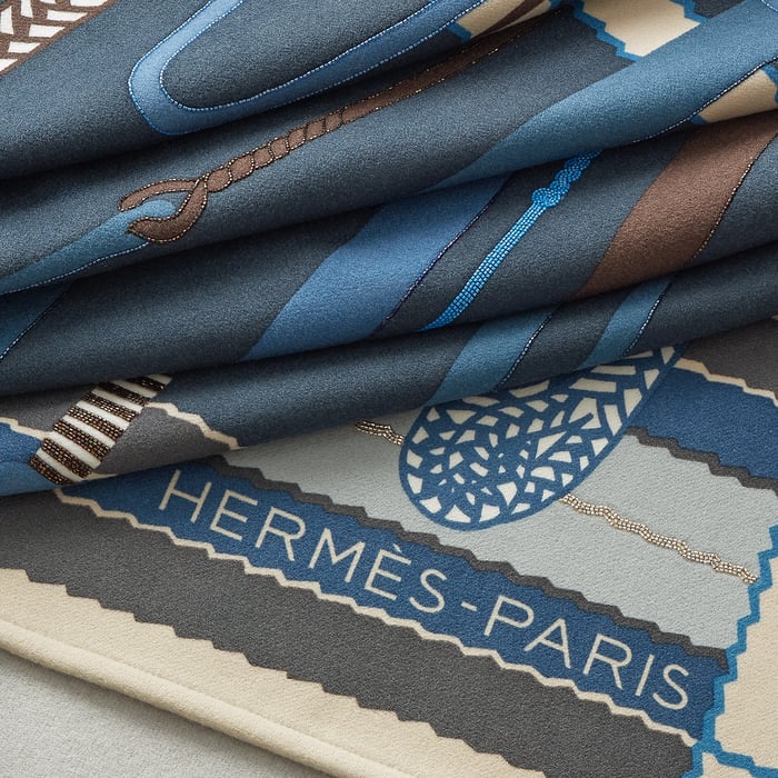 Bleu Nuit Fouets Et Tartan Blanket