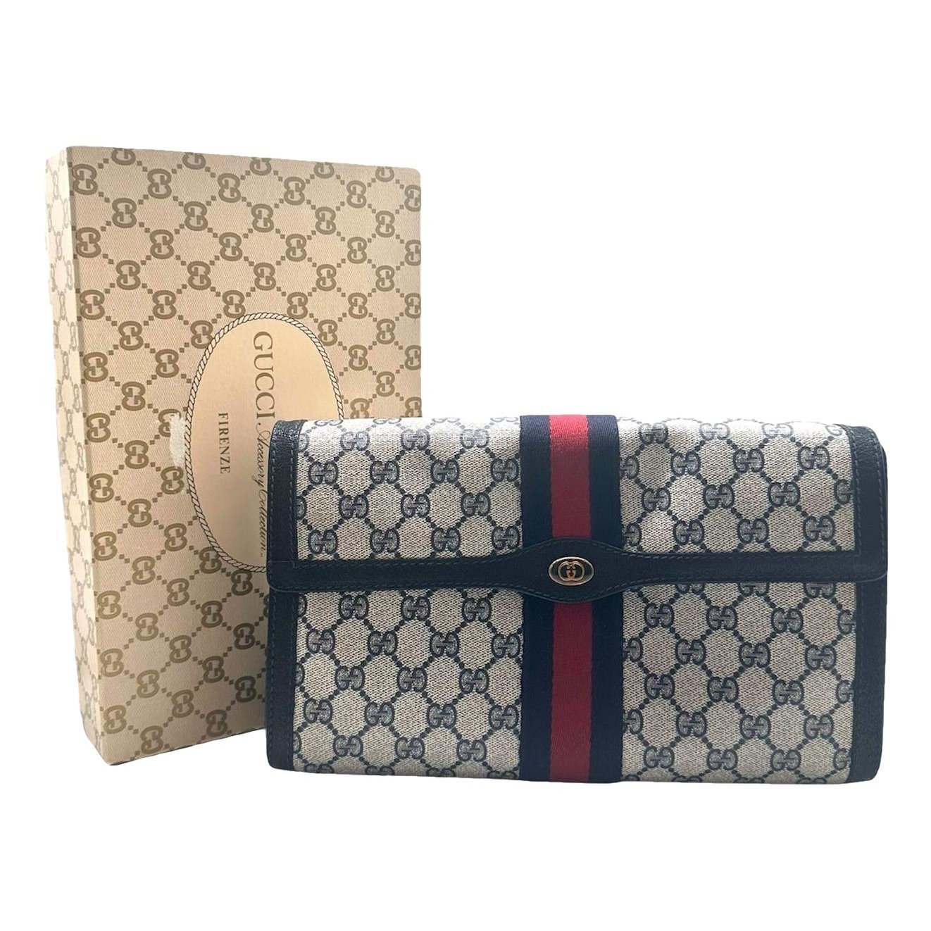 Cloth clutch bag