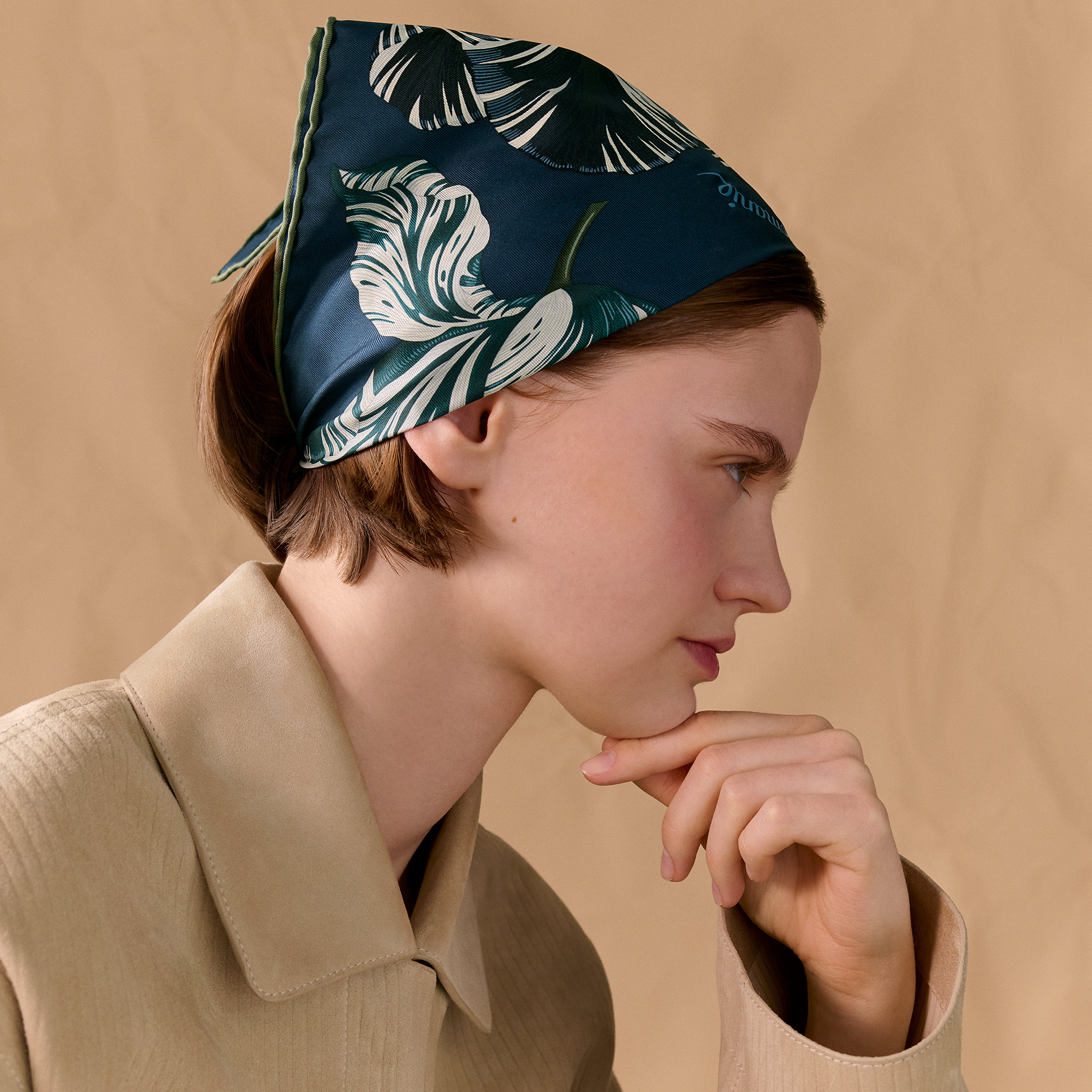 Hermès Tulipomanie Detail scarf 45 Bleu Marine/Ardoise/Vert Loden
