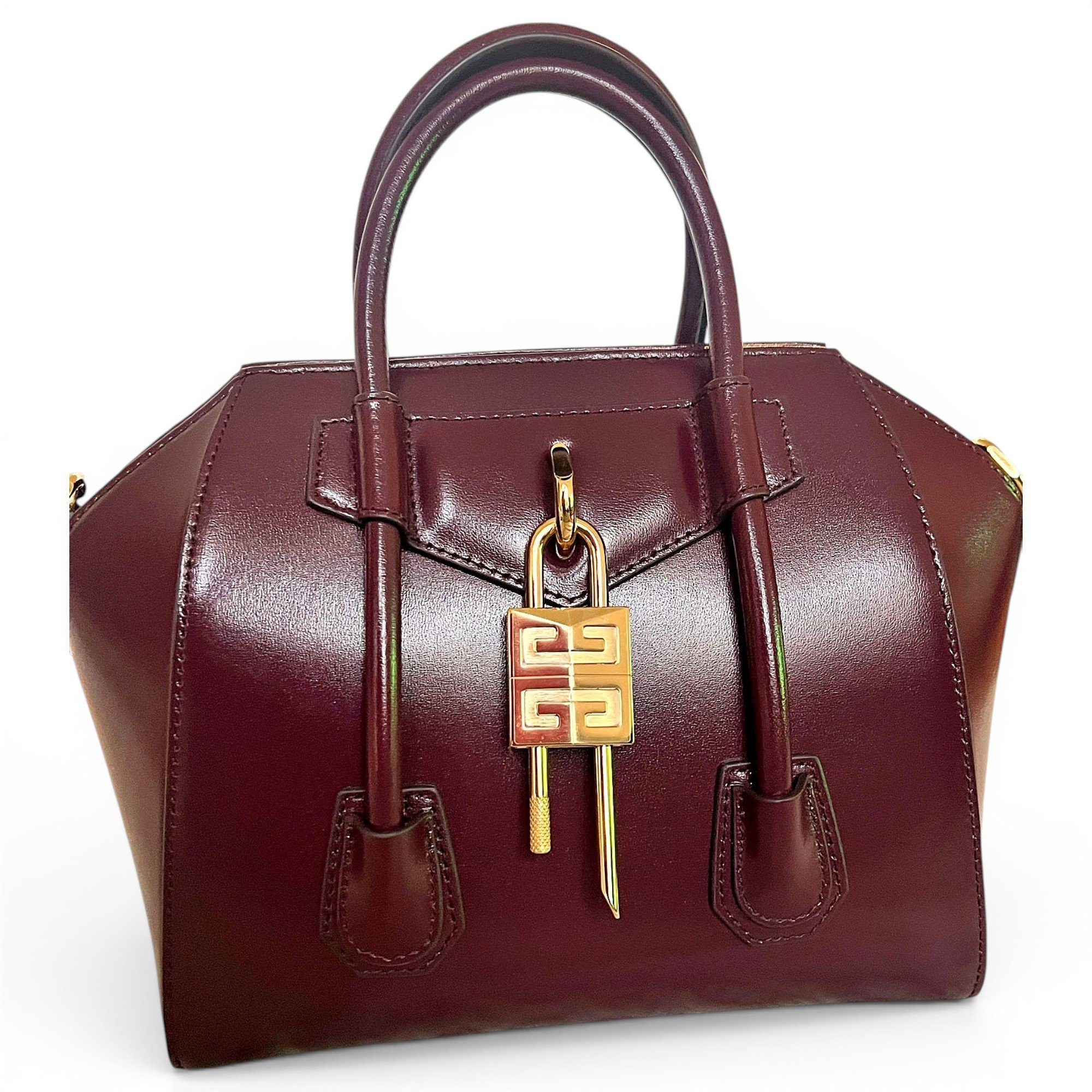 Antigona leather handbag