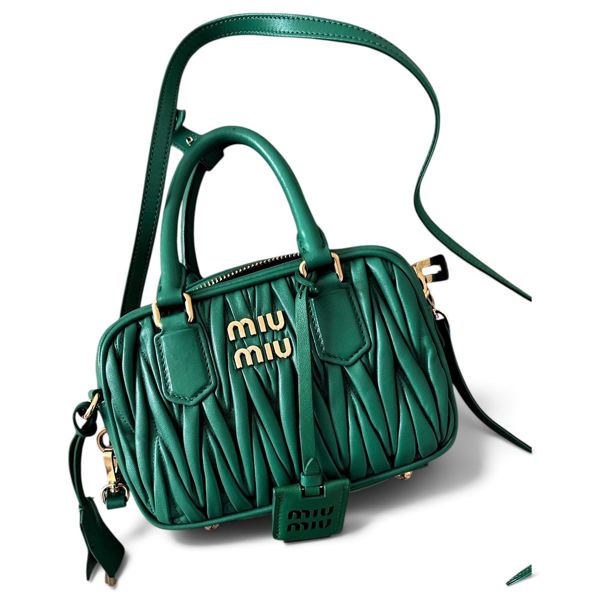 Matelassé leather handbag