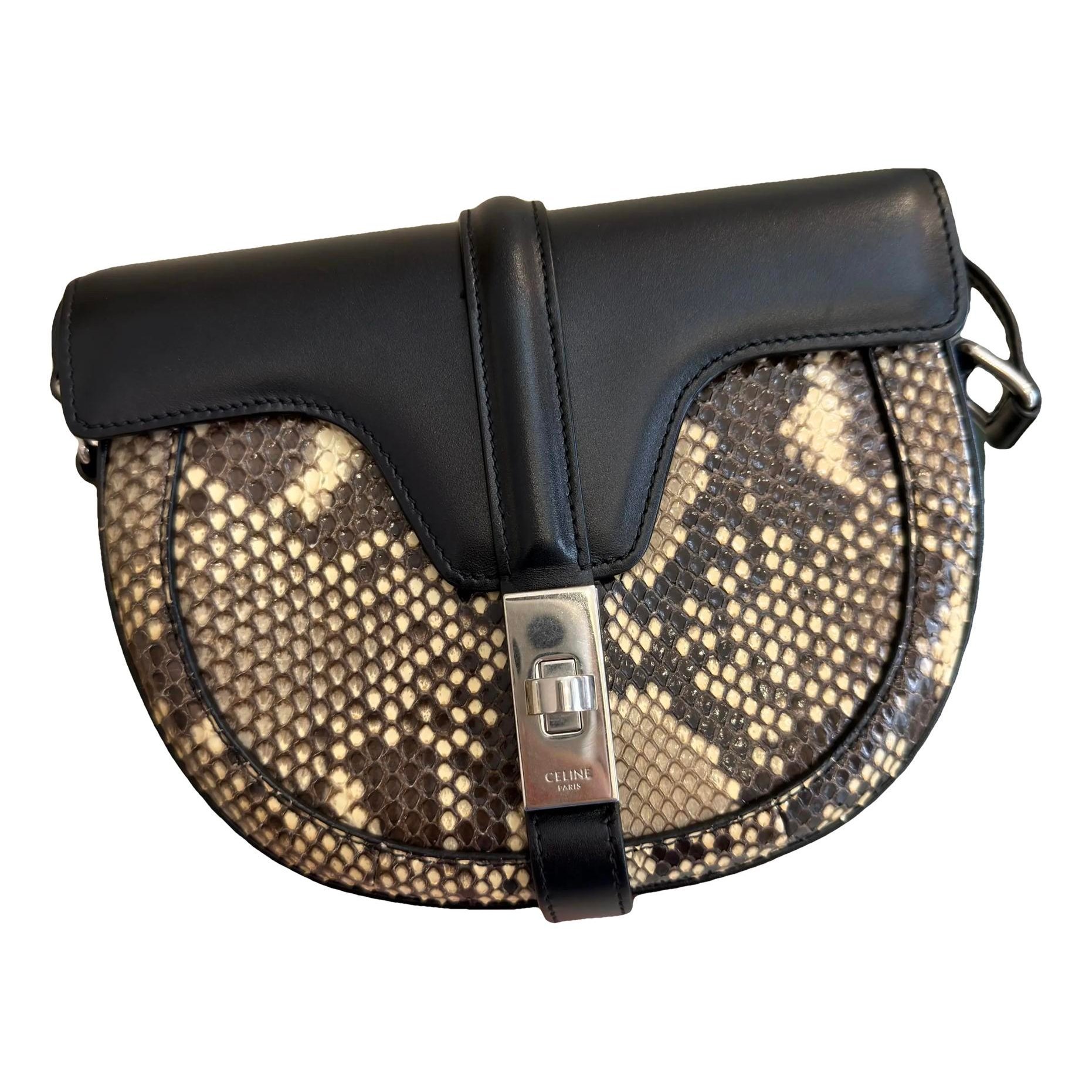 SAC 16 BESACE leather handbag