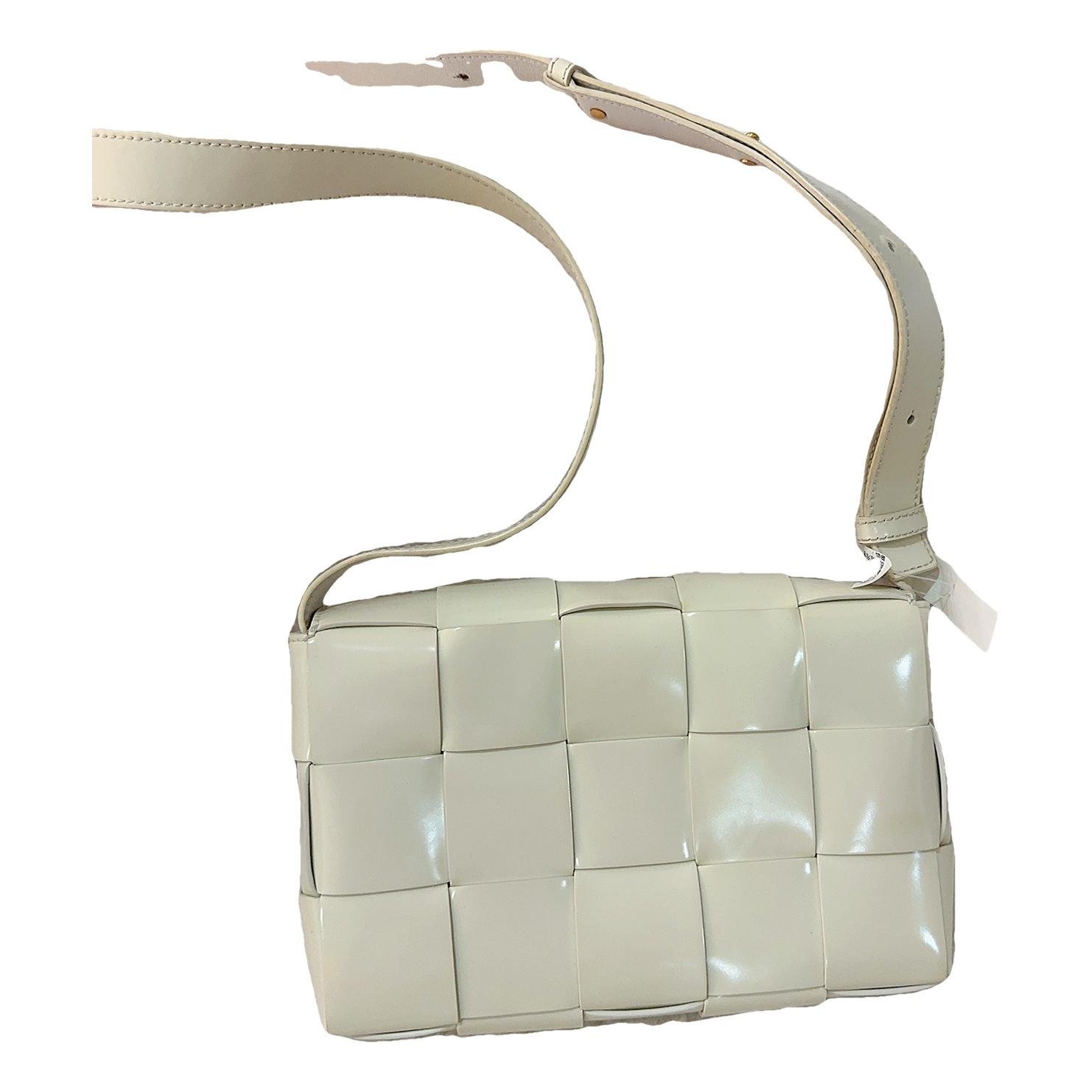 Cassette leather handbag