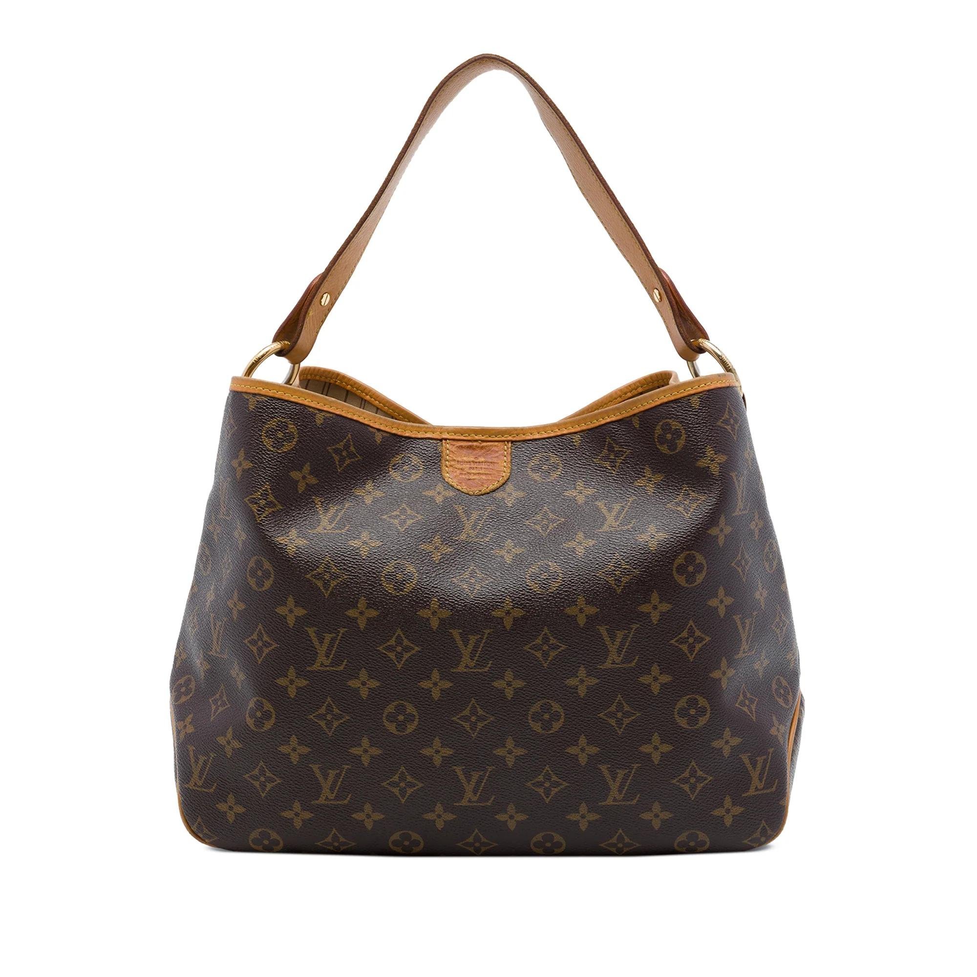 Delightful cloth handbag