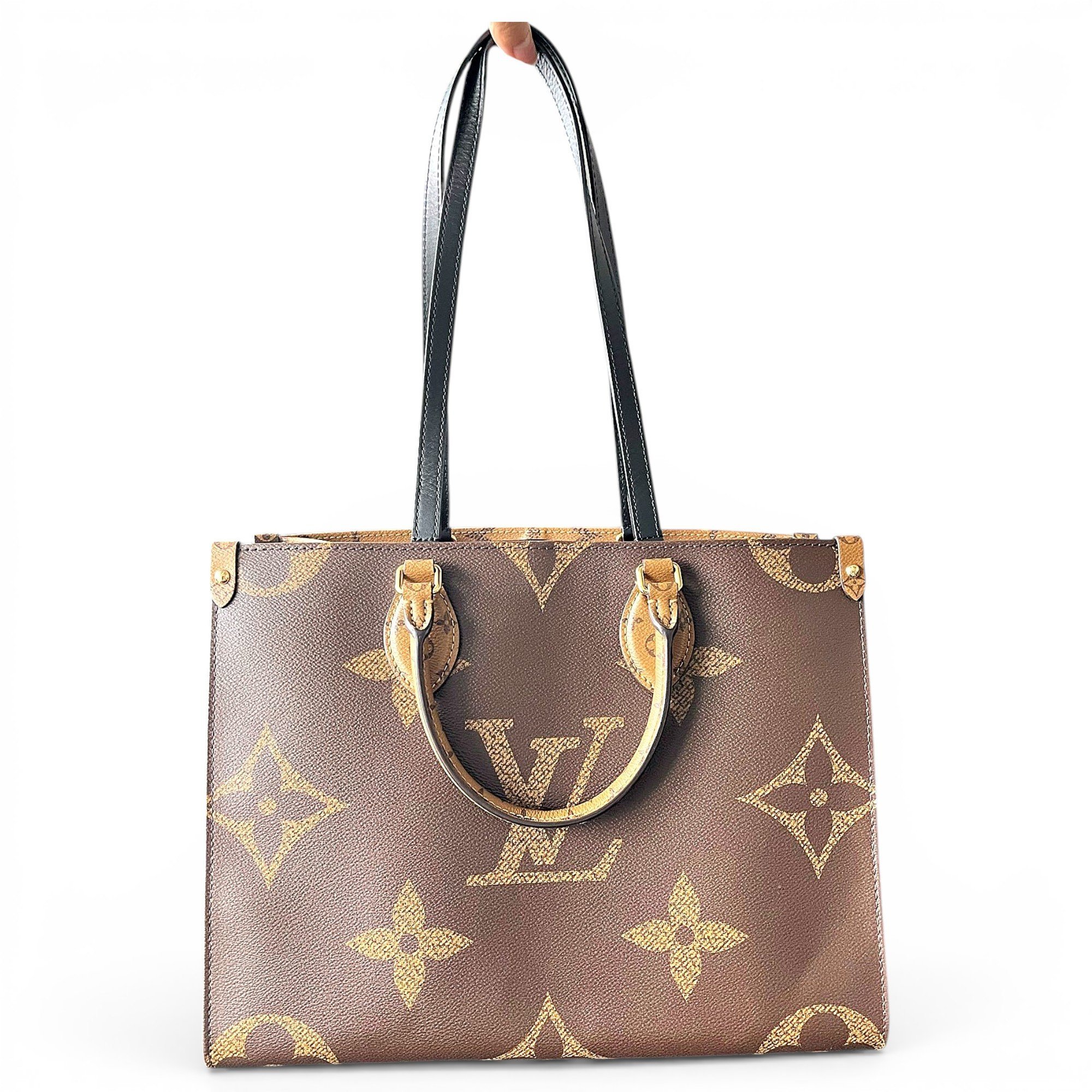 Onthego leather handbag