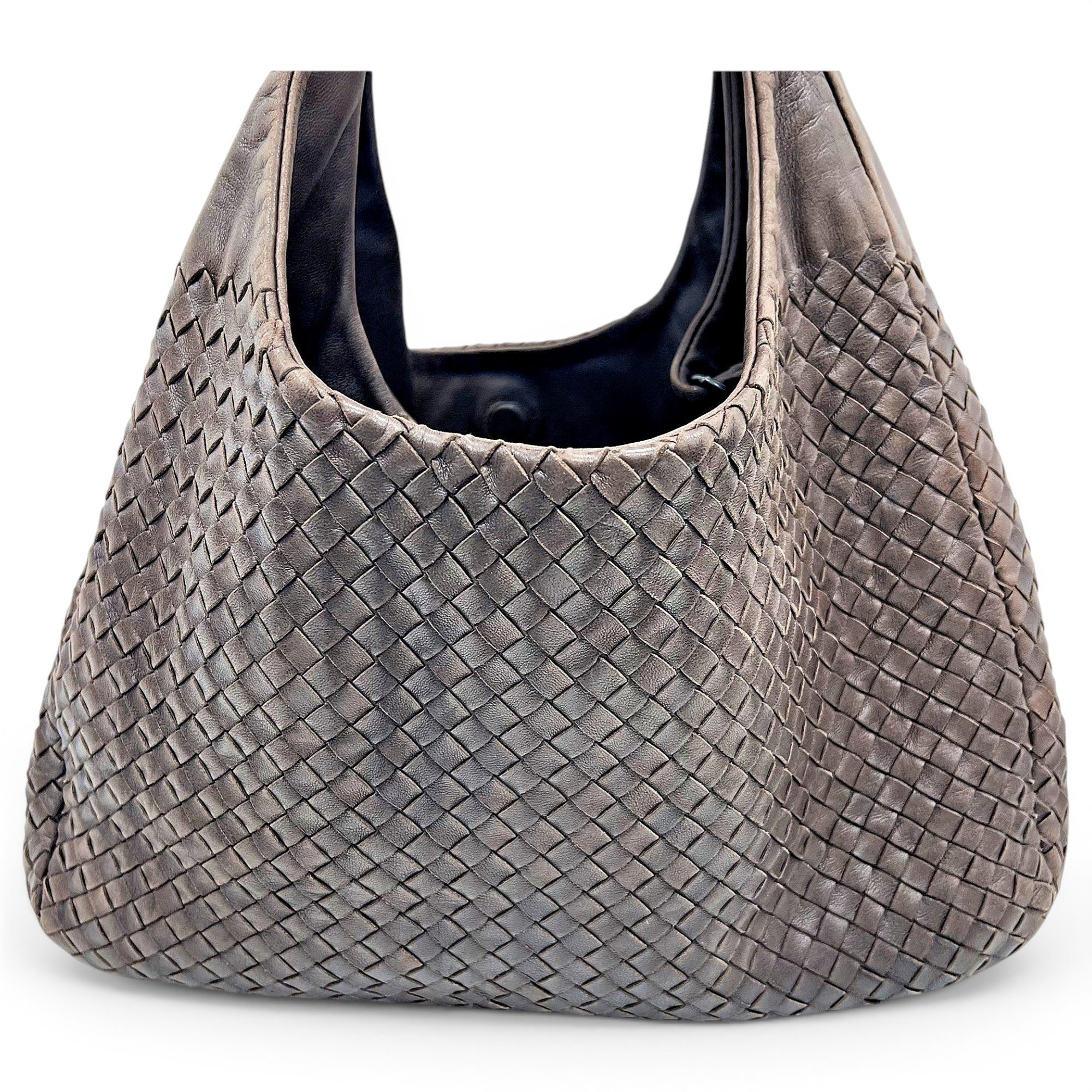 Veneta leather handbag