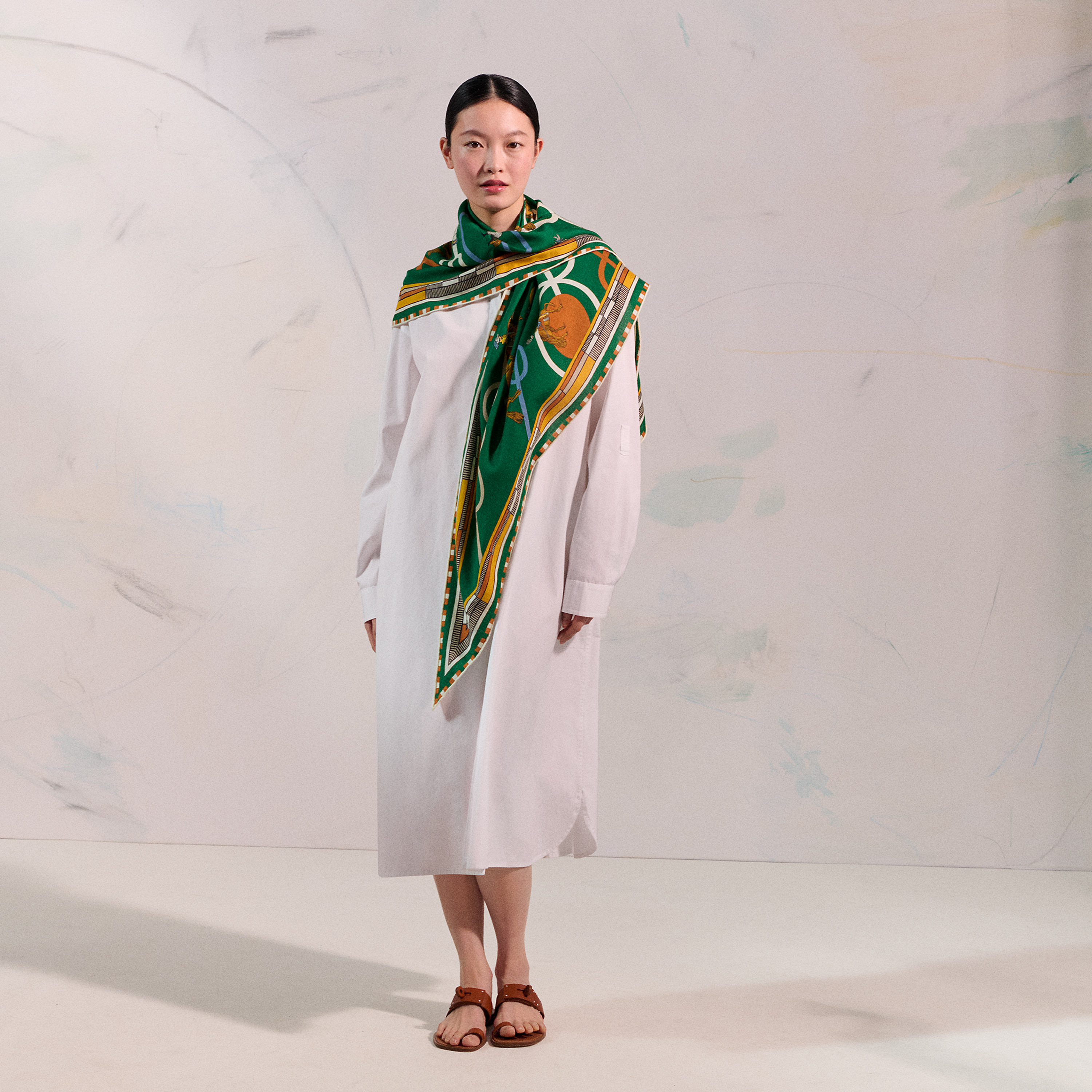 Hermès トライアングル カシミヤシルク 《パッサード・エ・セルパン