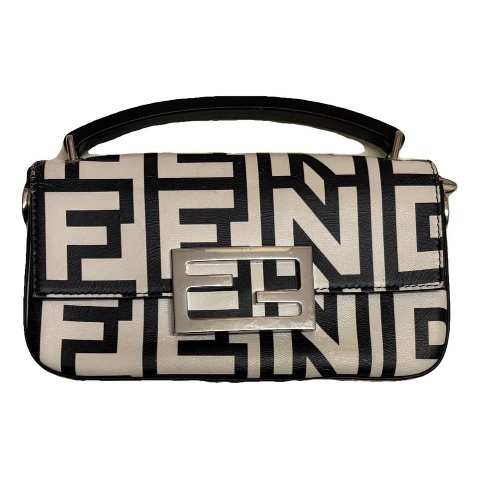 Baguette leather handbag