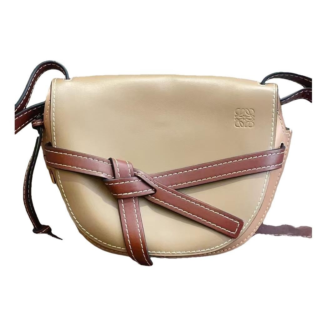 Leather crossbody bag