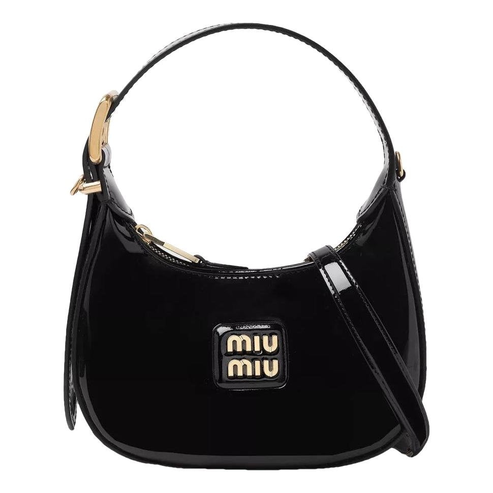 Pocket patent leather handbag