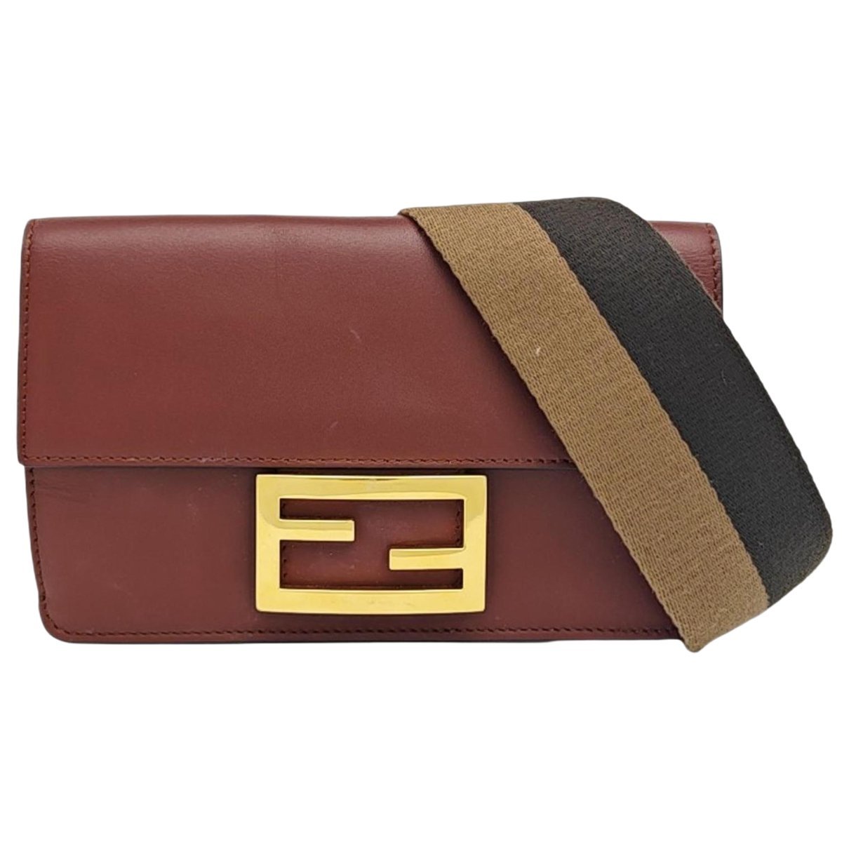 Baguette leather crossbody bag