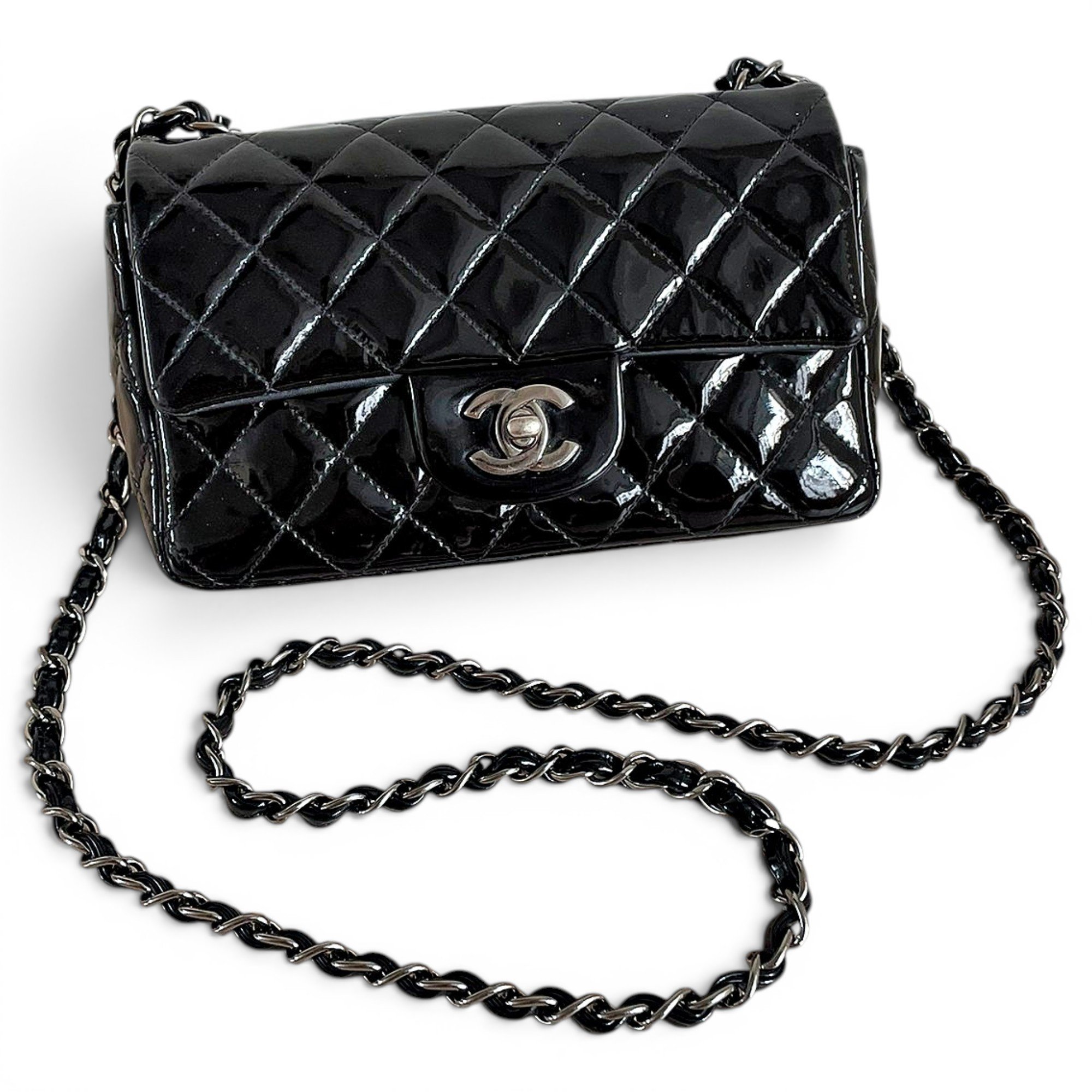 Timeless/Classique patent leather crossbody bag