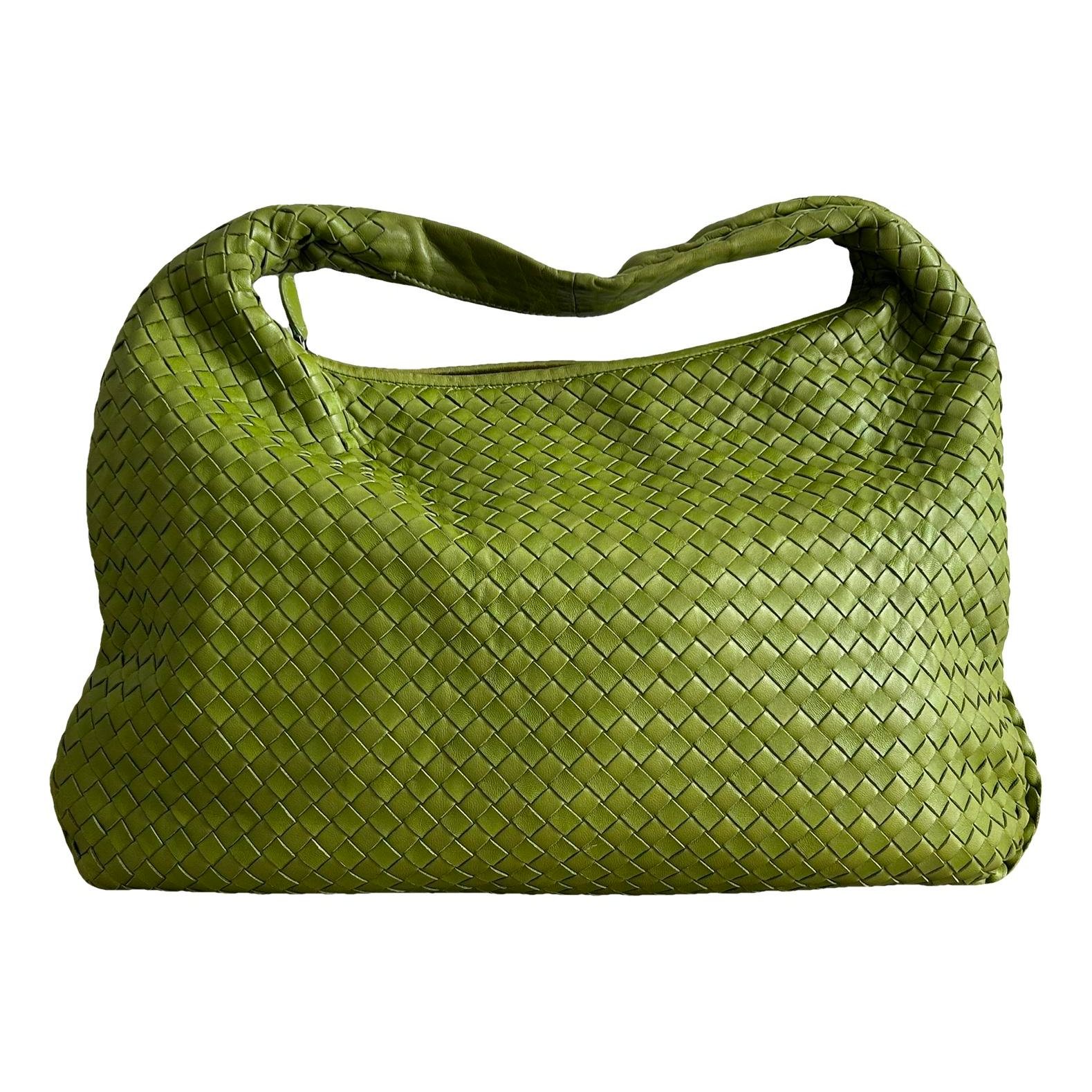 Veneta leather handbag