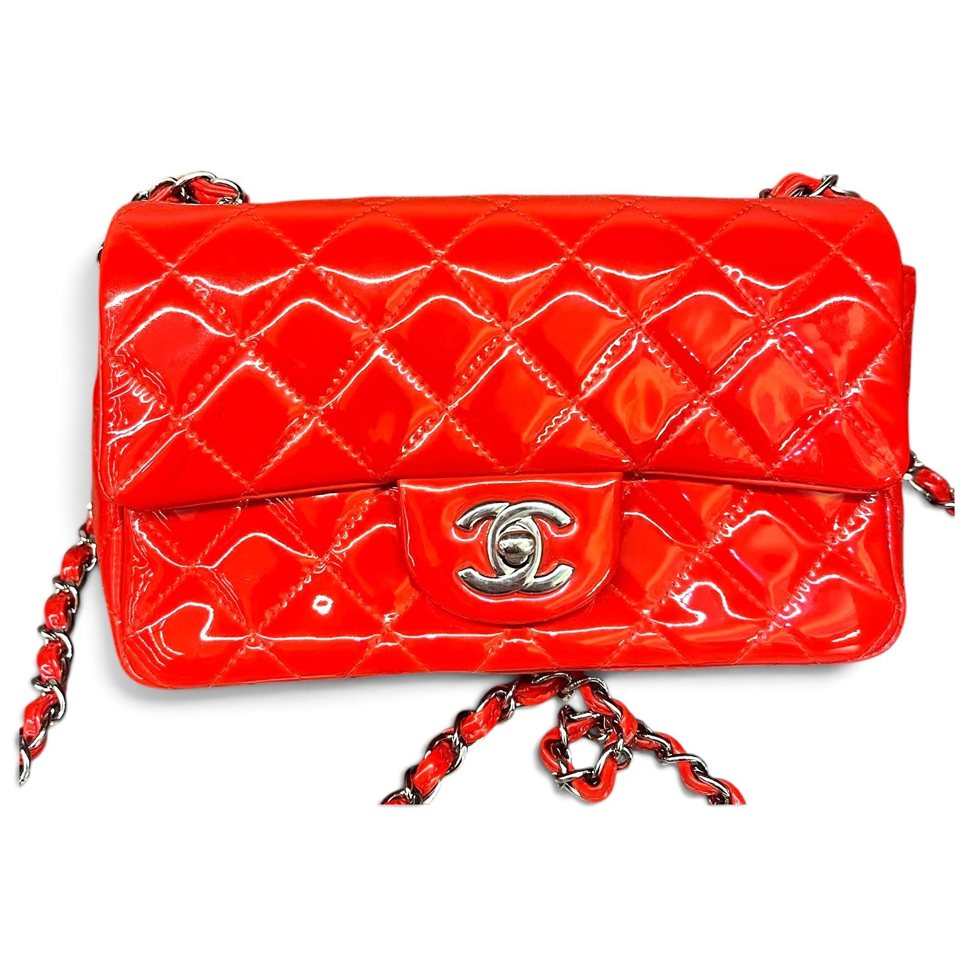 Timeless/Classique patent leather crossbody bag