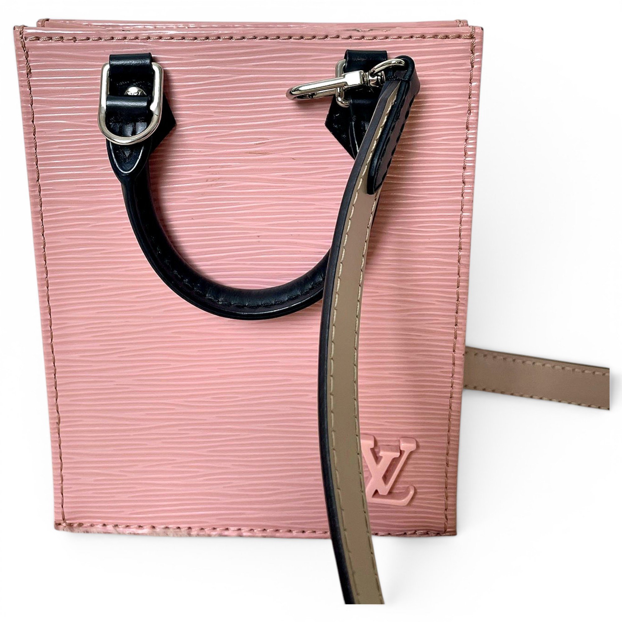 Plat leather handbag