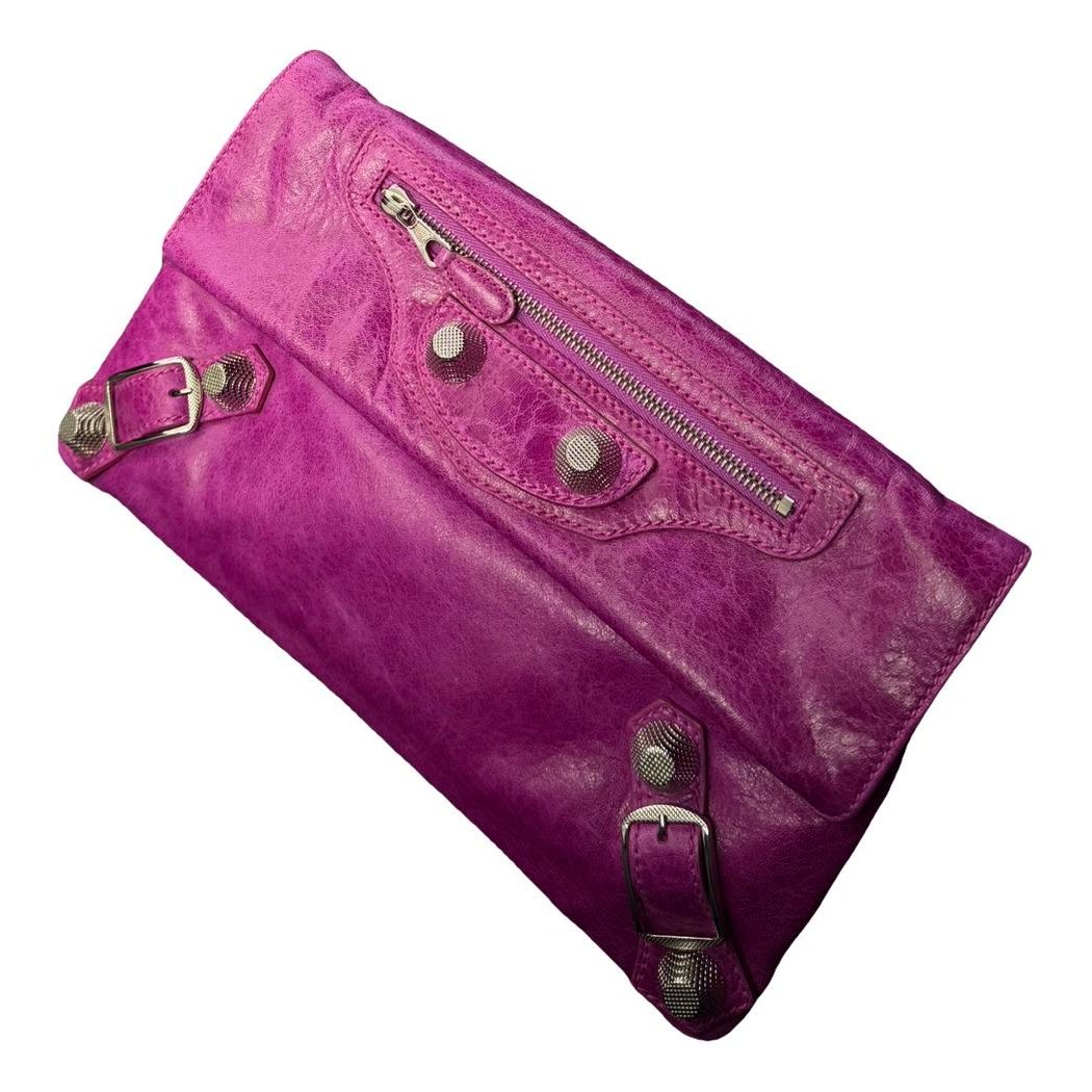 Envelop leather clutch bag