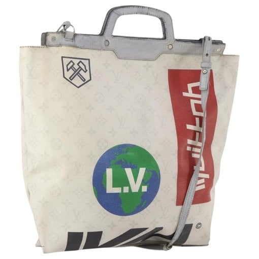 Leather tote
