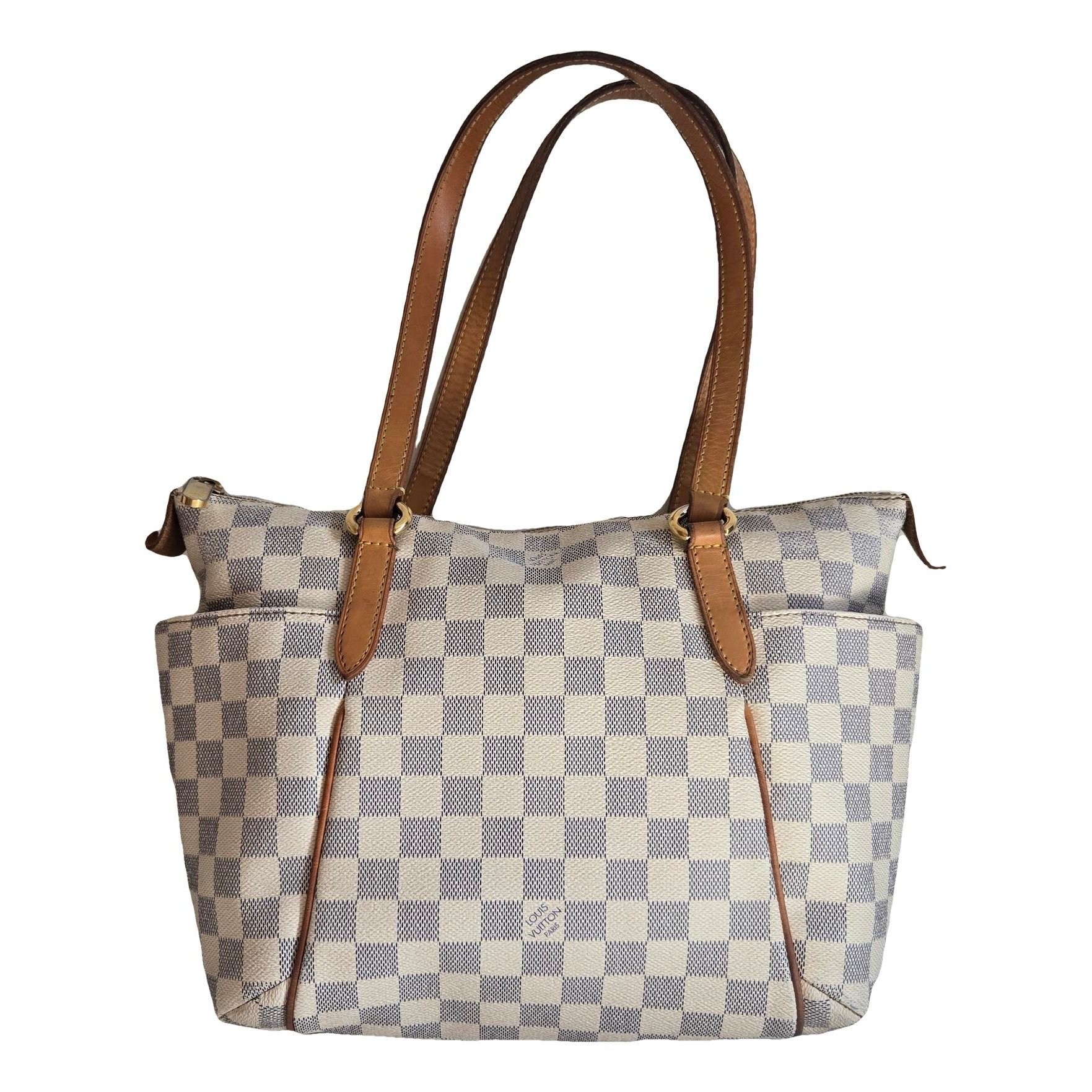 Totally leather handbag