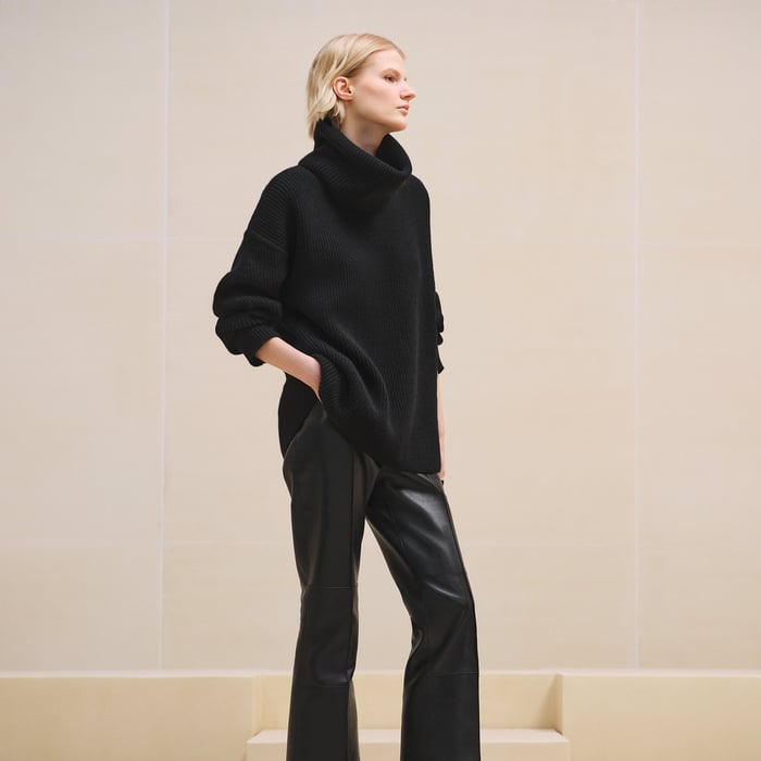 Noir Long-sleeve Cashmere Tunic Sweater