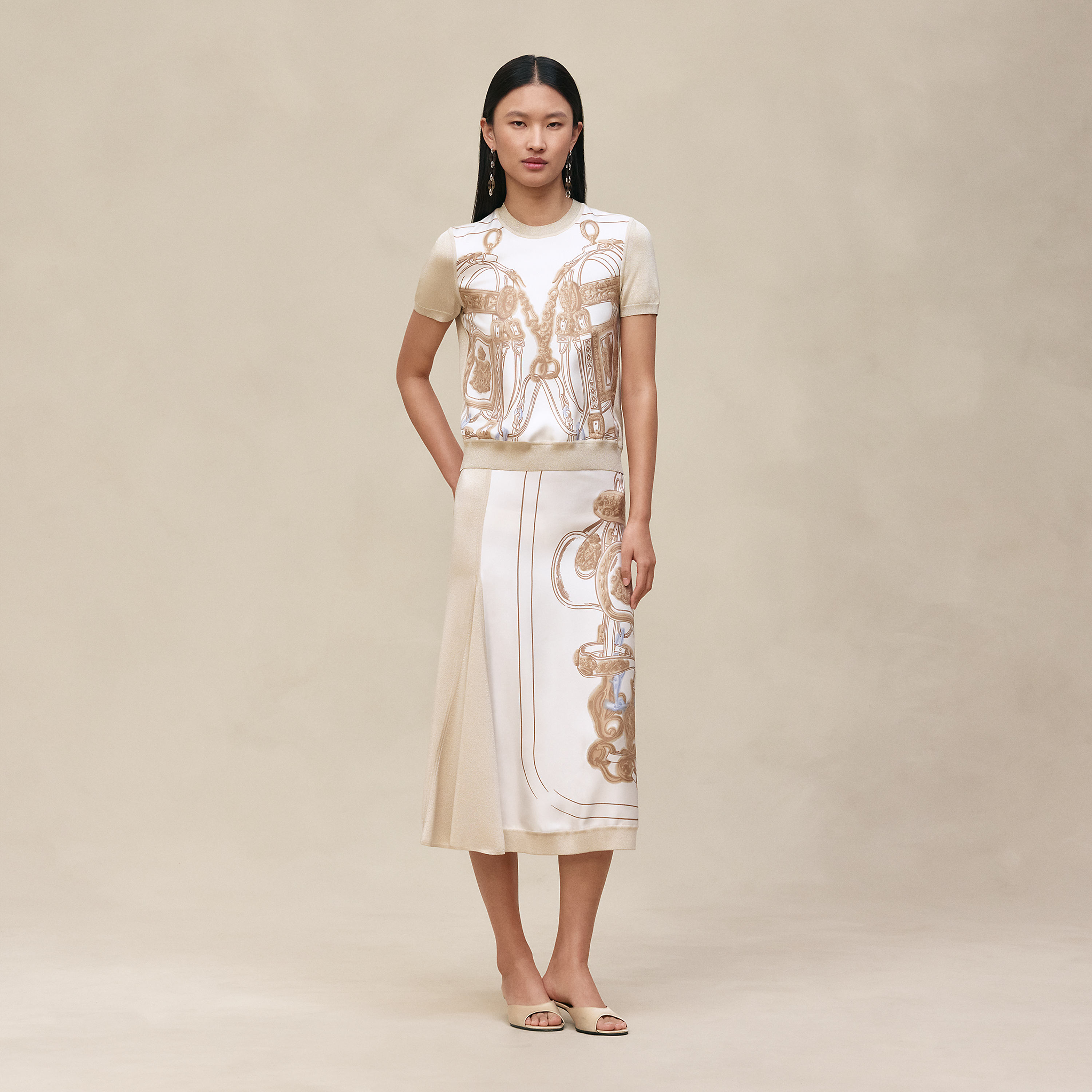 "Brides de Gala Gold" short-sleeve sweater