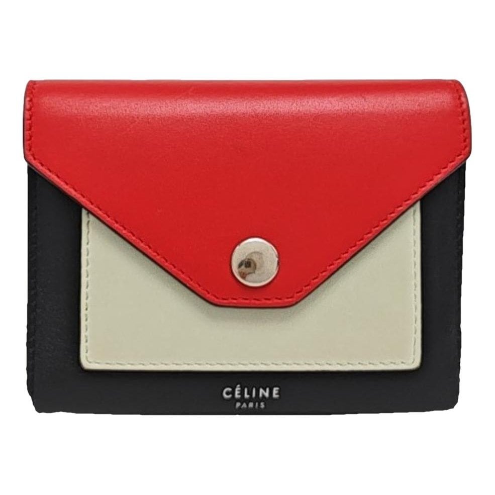 Pocket leather handbag
