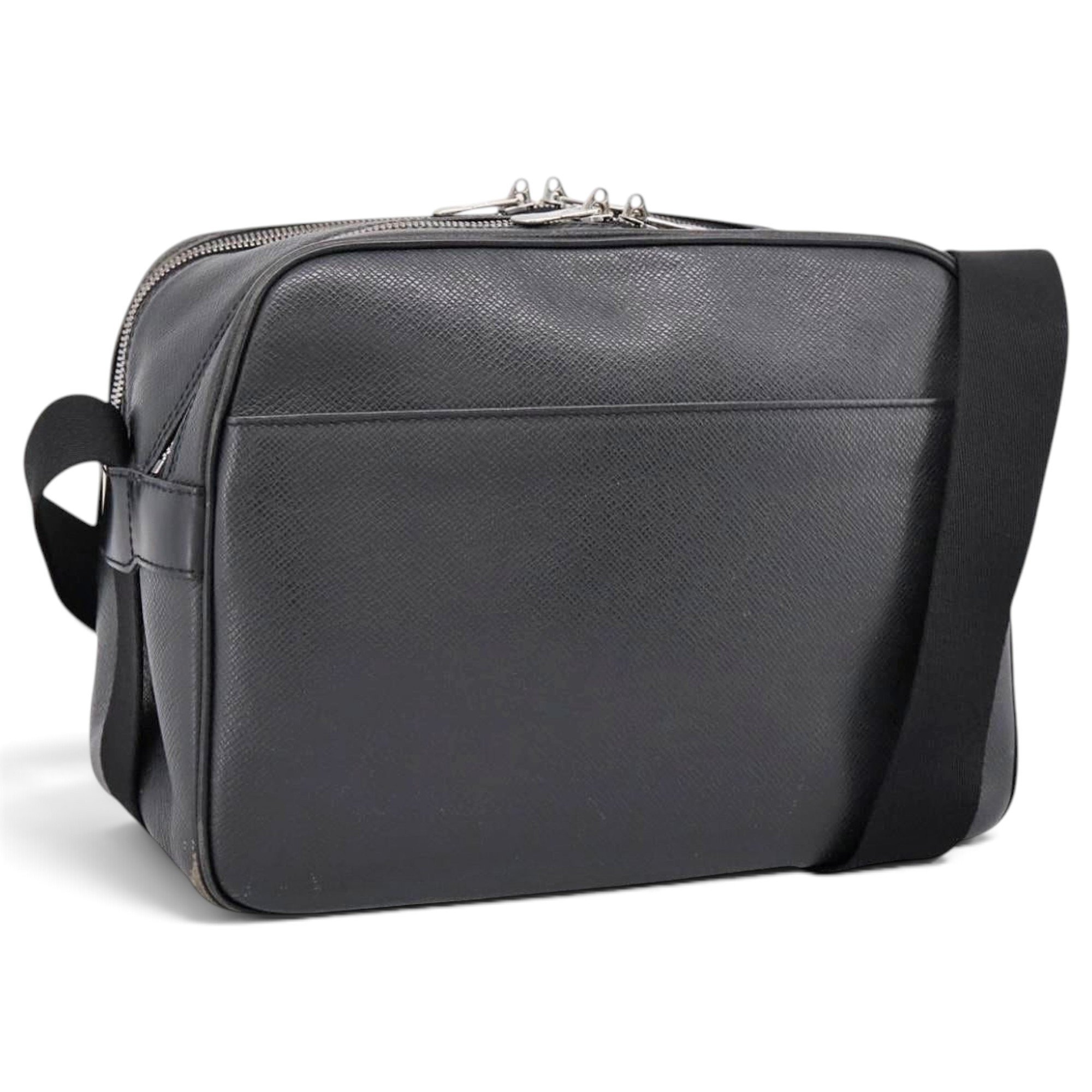 Reporter leather handbag