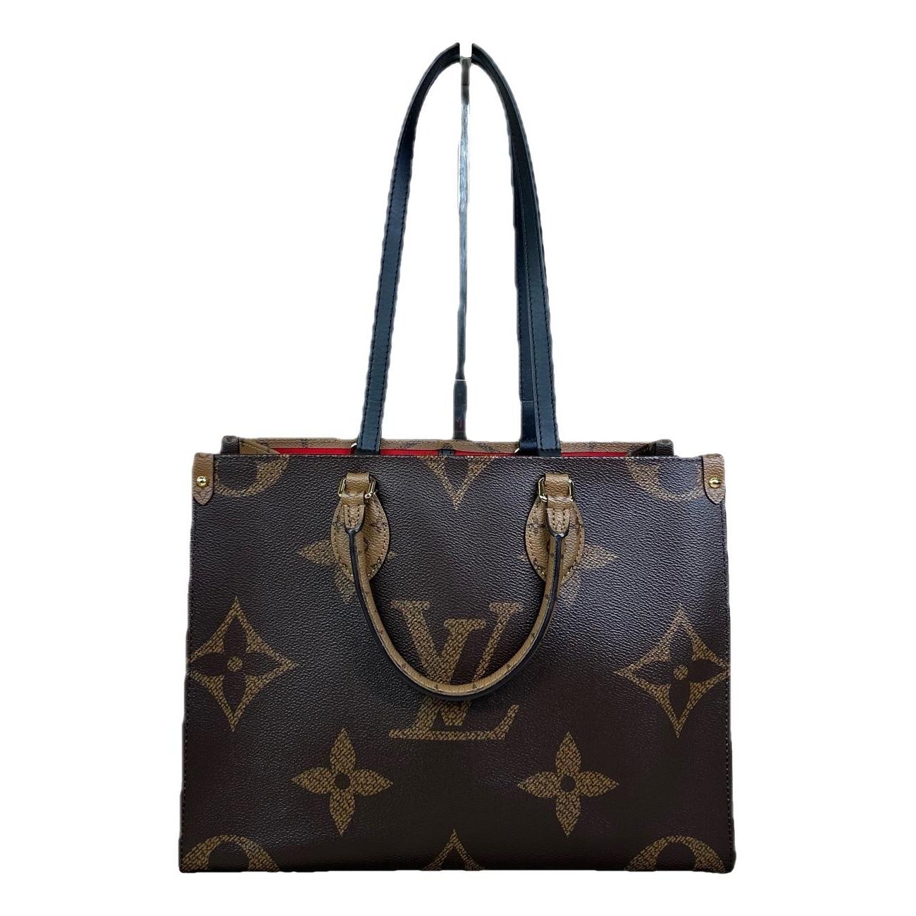 Onthego leather handbag